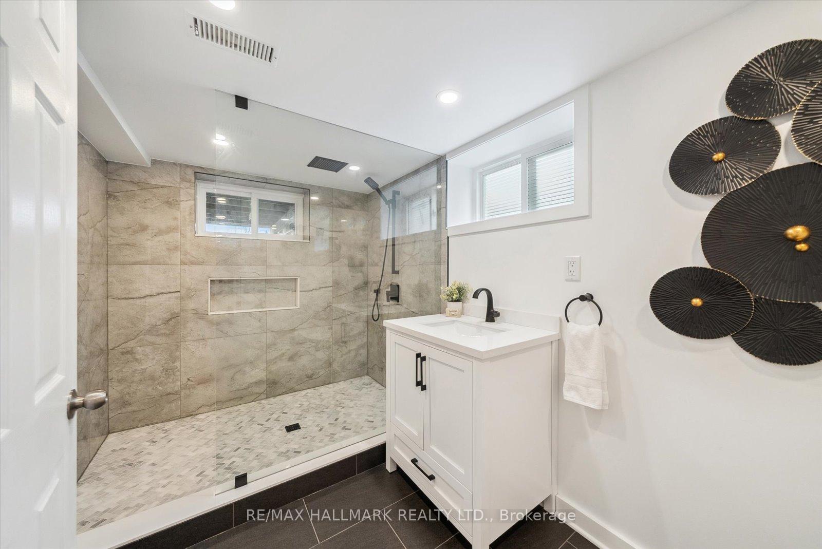 Photo 29 of 17 Marsh Road, Scarborough, Clairlea-Birchmount — HOMEH