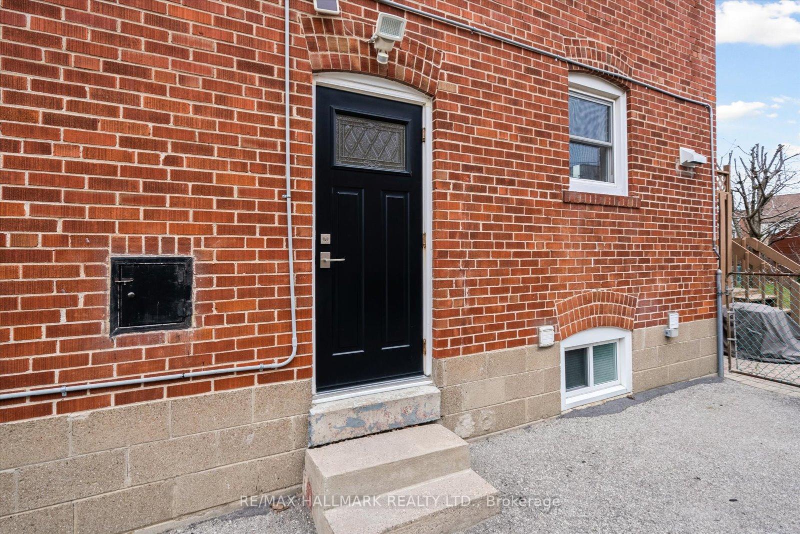 Photo 34 of 17 Marsh Road, Scarborough, Clairlea-Birchmount — HOMEH