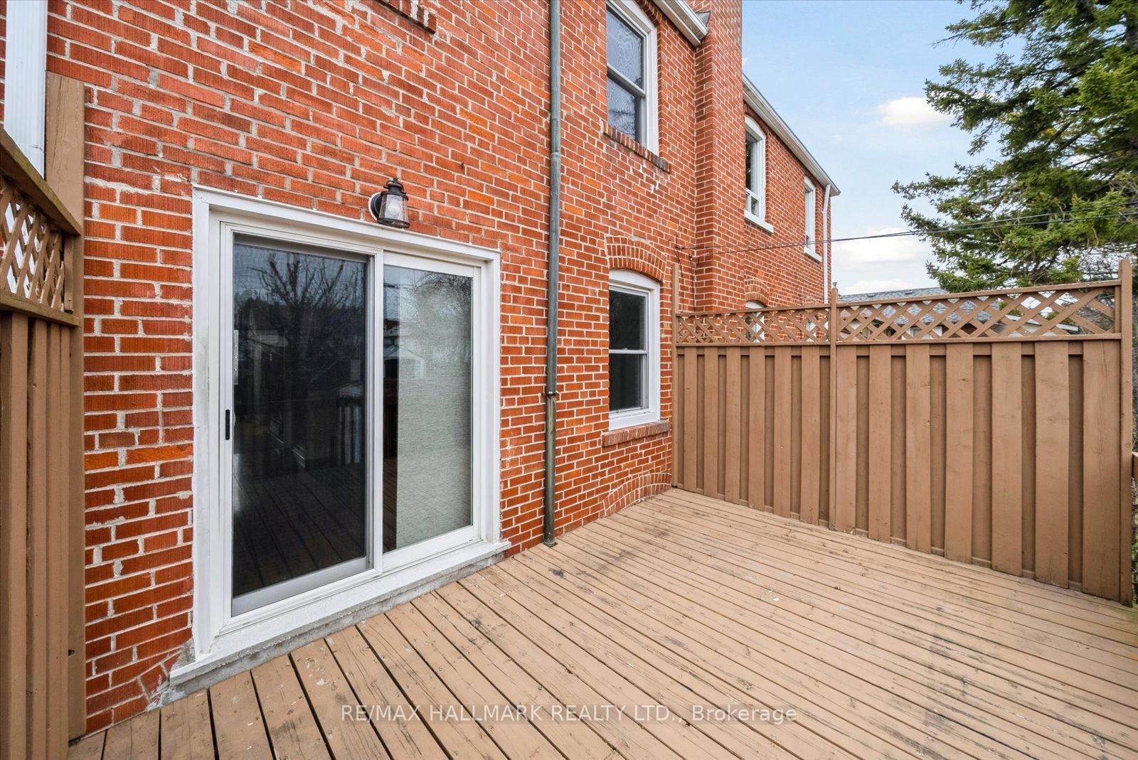 Photo 38 of 17 Marsh Road, Scarborough, Clairlea-Birchmount — HOMEH