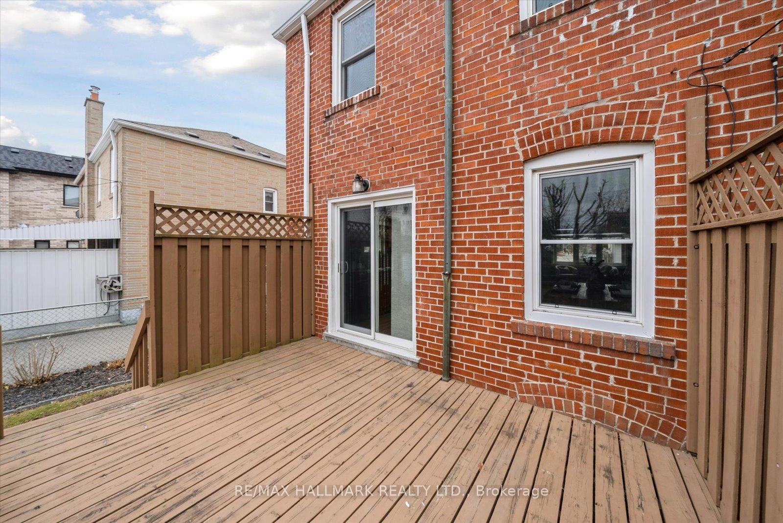 Photo 39 of 17 Marsh Road, Scarborough, Clairlea-Birchmount — HOMEH