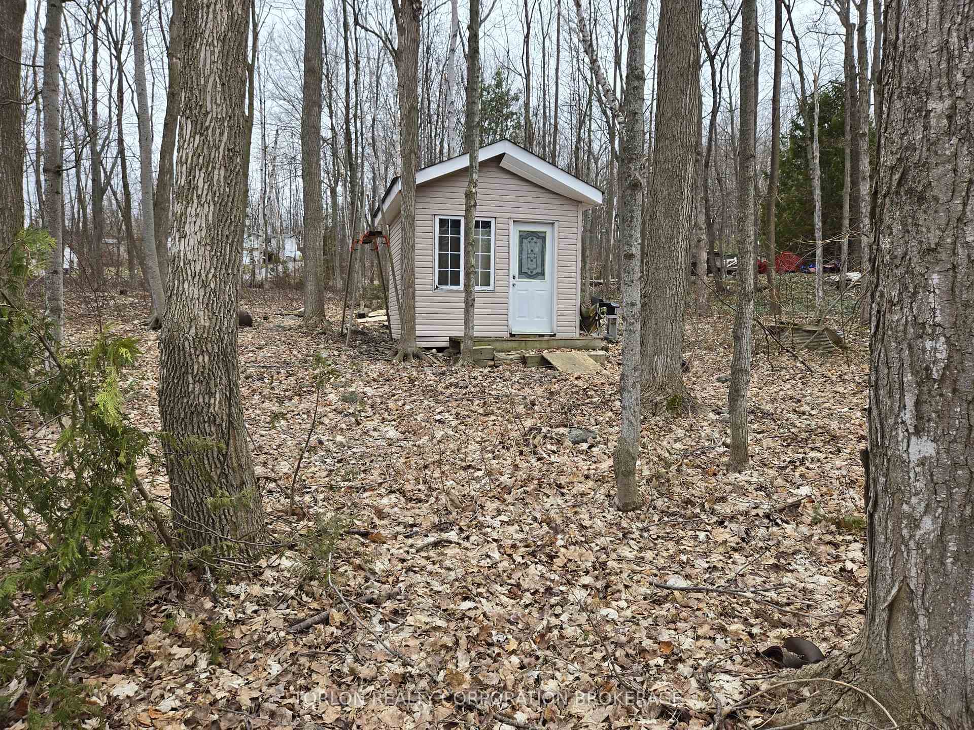 Photo 8 of 422 Young Avenue, Tay, Port McNicoll — HOMEH
