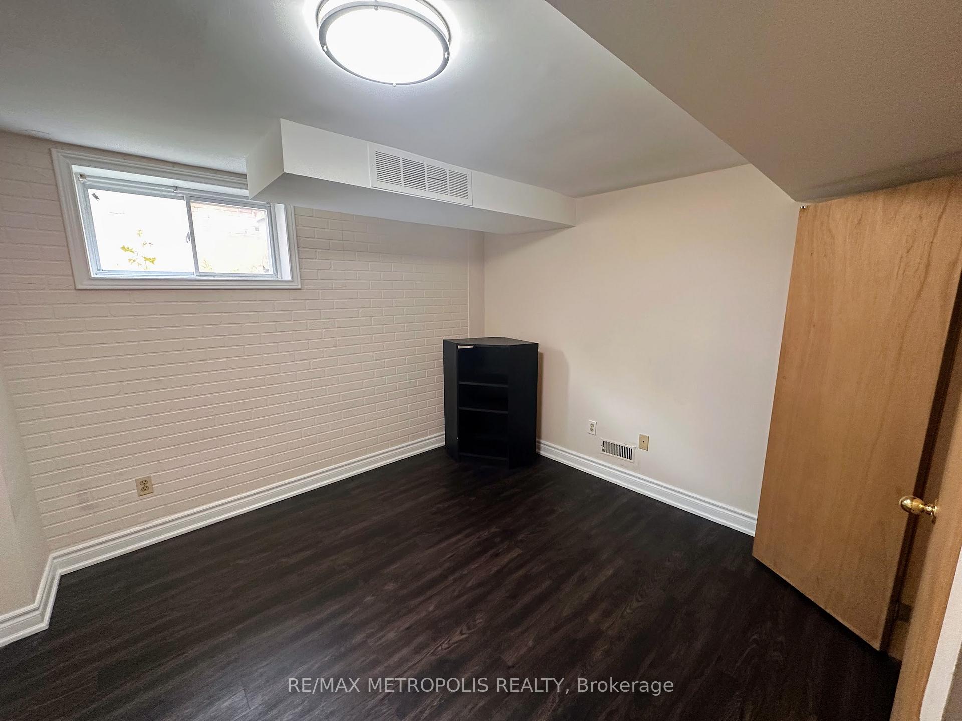 Photo 8 of Unit bsmt, 9 Gilroy Drive, Scarborough, Dorset Park — HOMEH