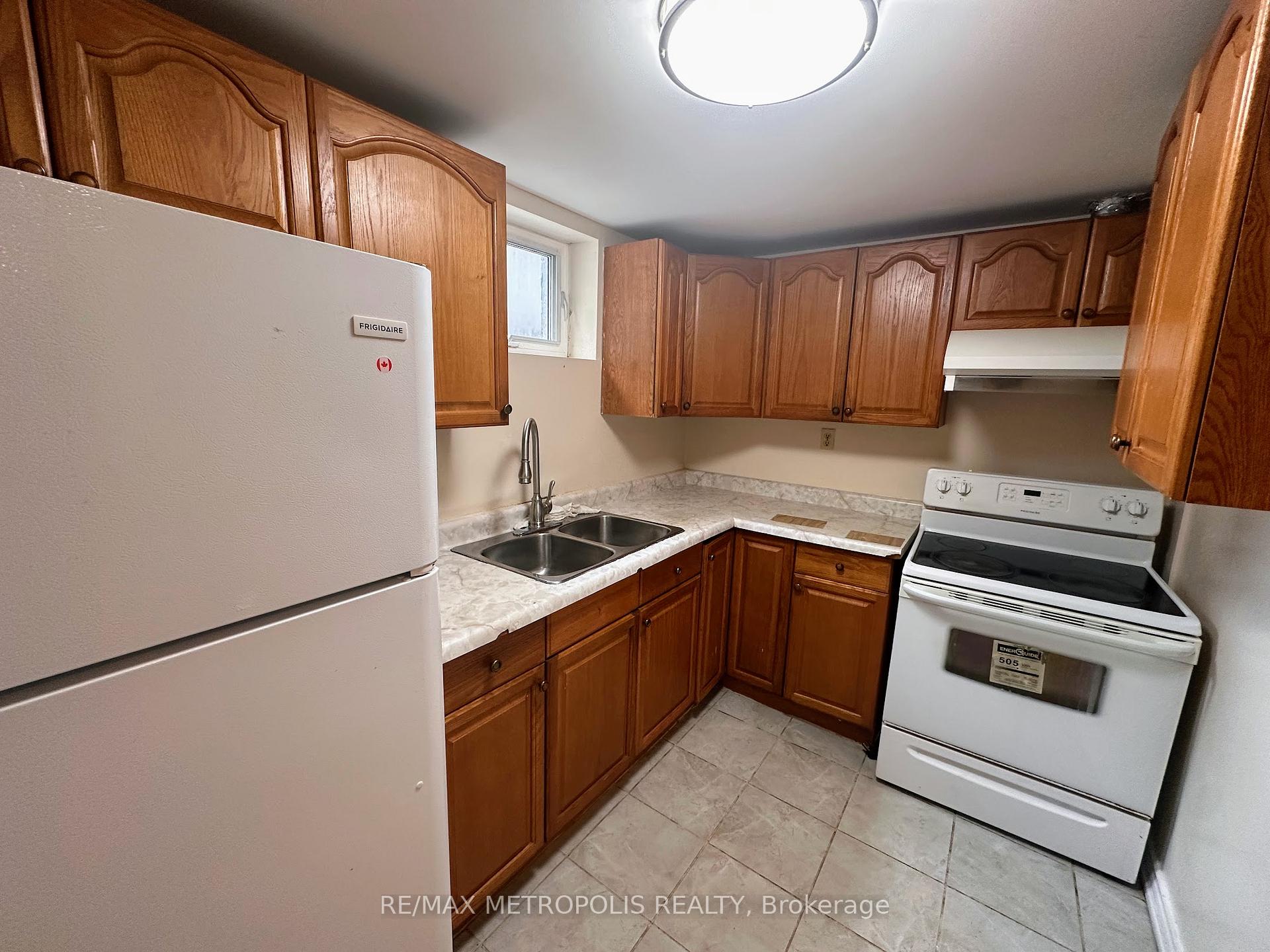 Photo 12 of Unit bsmt, 9 Gilroy Drive, Scarborough, Dorset Park — HOMEH