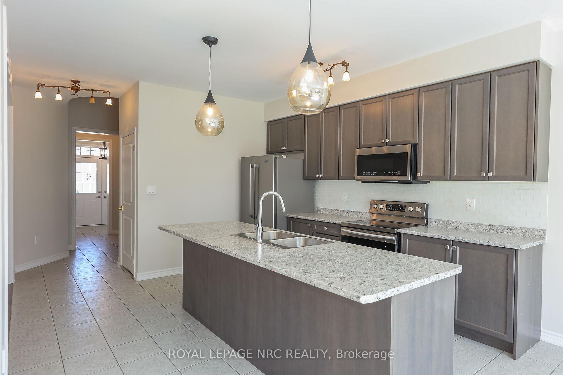 Photo 6 of 27 Beatty Avenue, Thorold, Hurricane/Merrittville — HOMEH
