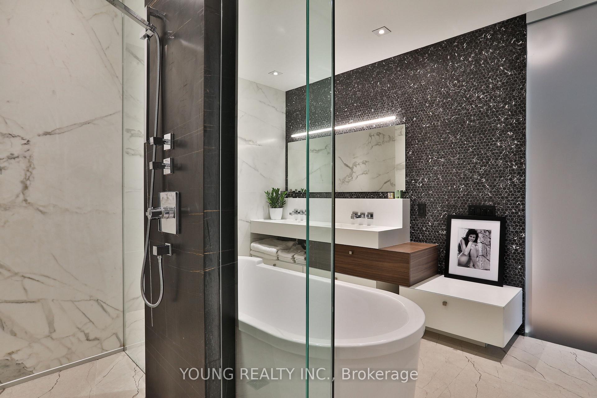 Photo 13 of Unit A, 222 Manning Avenue, Toronto, Trinity-Bellwoods — HOMEH