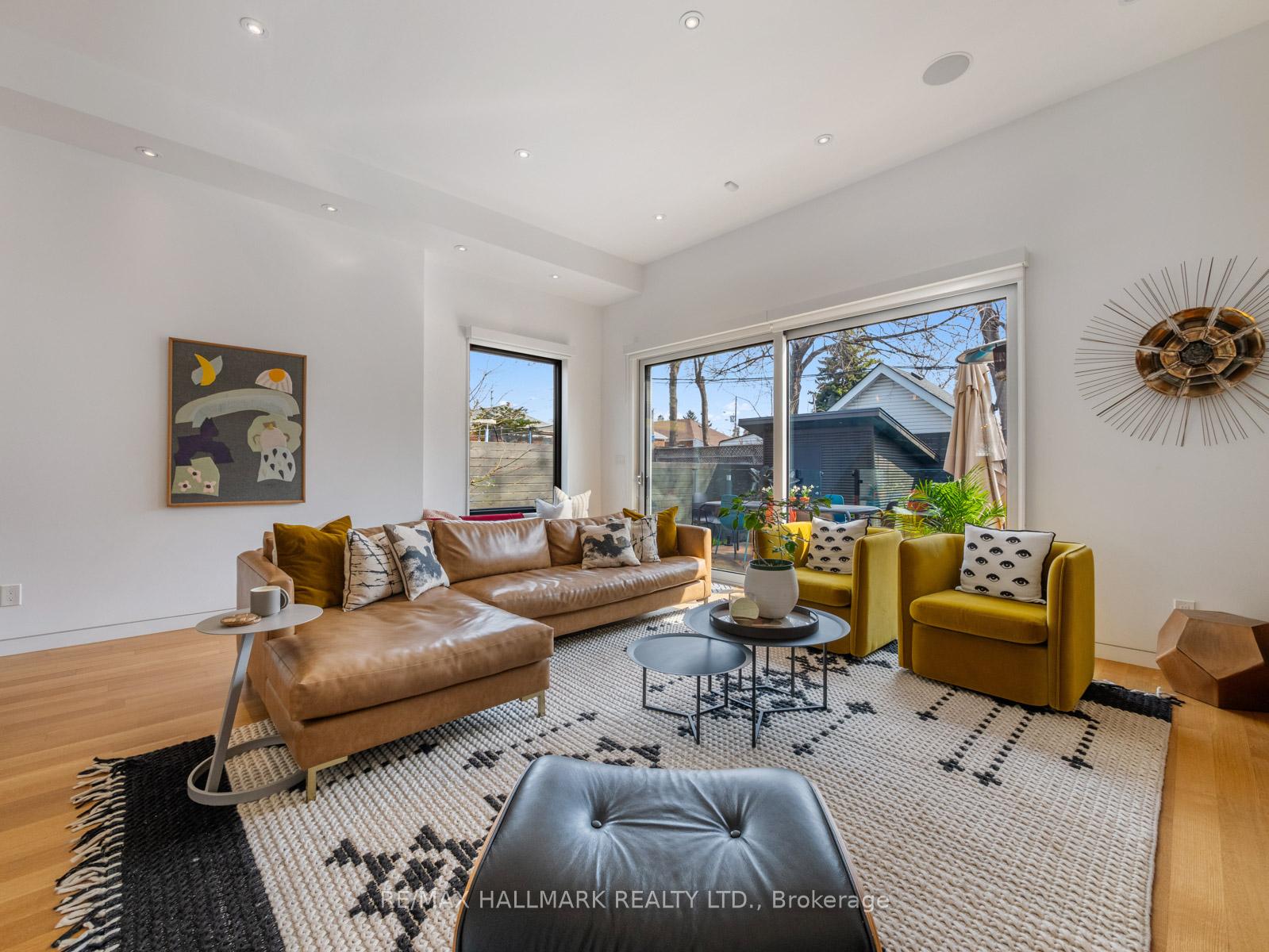 Photo 6 of 29 Treadway Boulevard, Toronto, East York — HOMEH