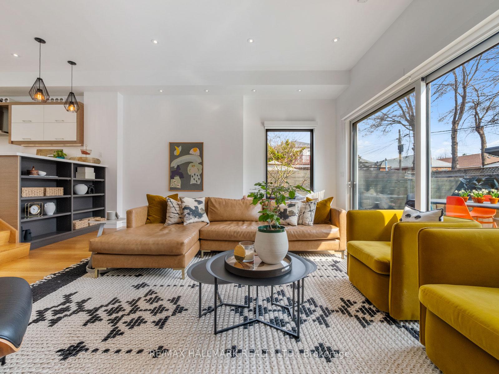 Photo 7 of 29 Treadway Boulevard, Toronto, East York — HOMEH