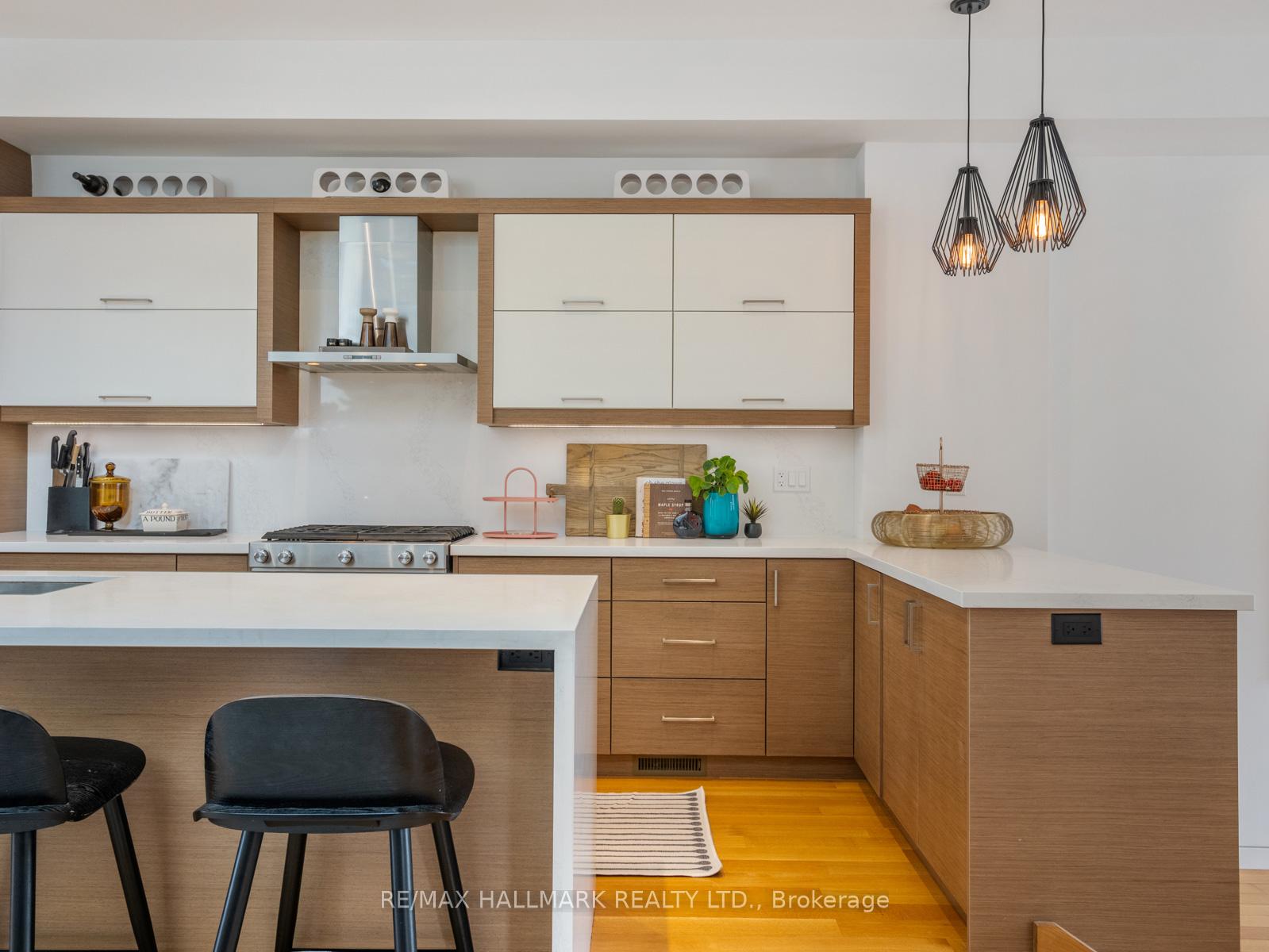 Photo 9 of 29 Treadway Boulevard, Toronto, East York — HOMEH