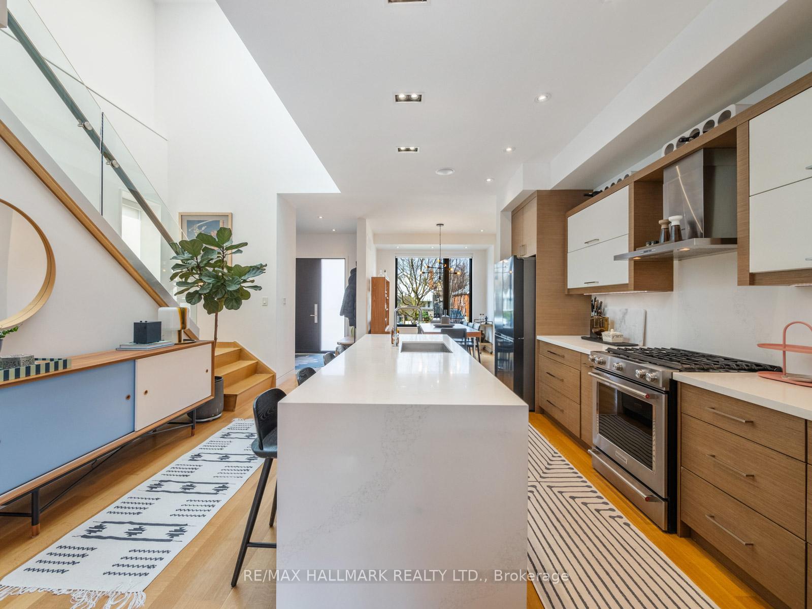 Photo 11 of 29 Treadway Boulevard, Toronto, East York — HOMEH