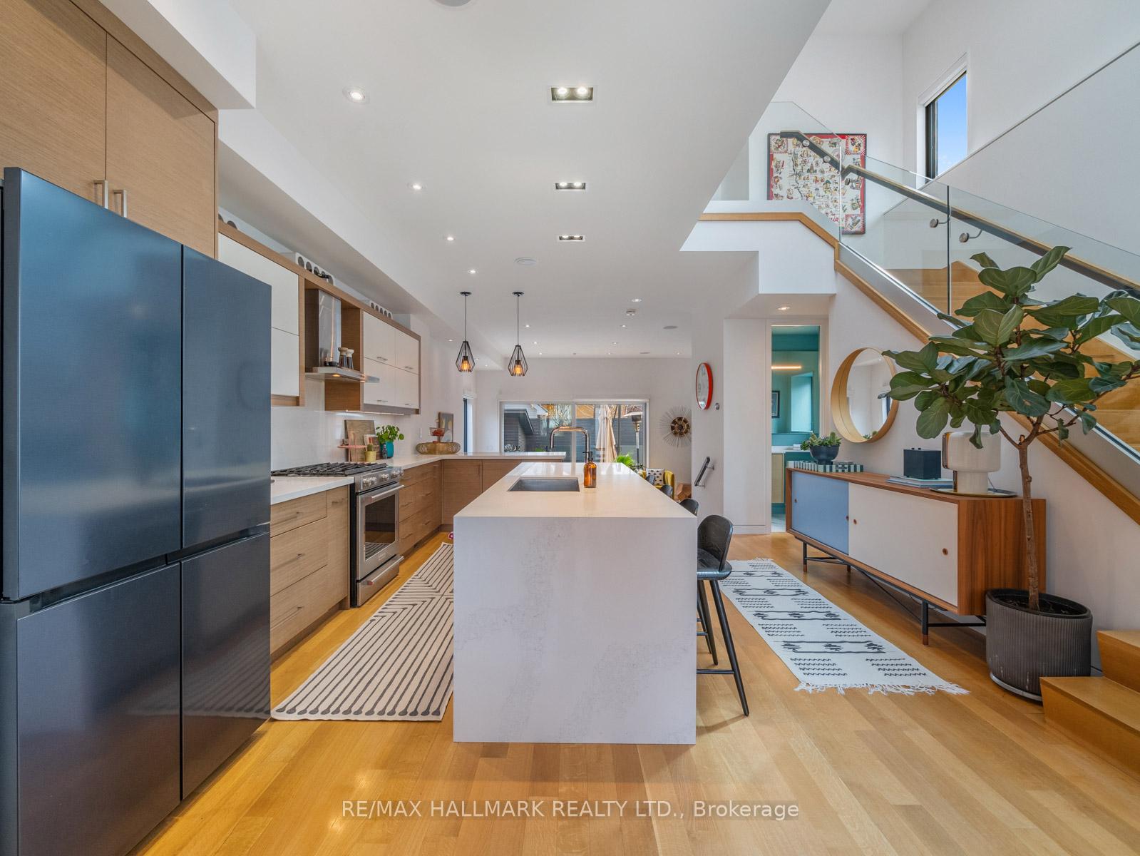 Photo 12 of 29 Treadway Boulevard, Toronto, East York — HOMEH