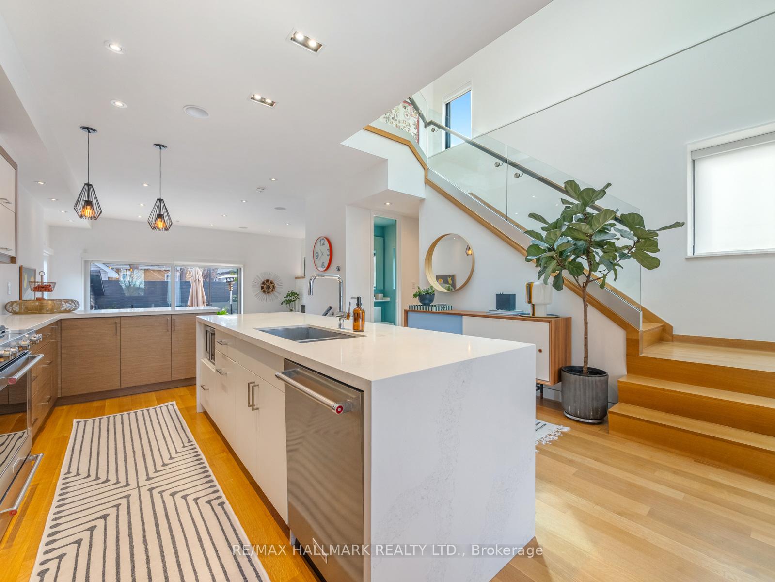 Photo 16 of 29 Treadway Boulevard, Toronto, East York — HOMEH