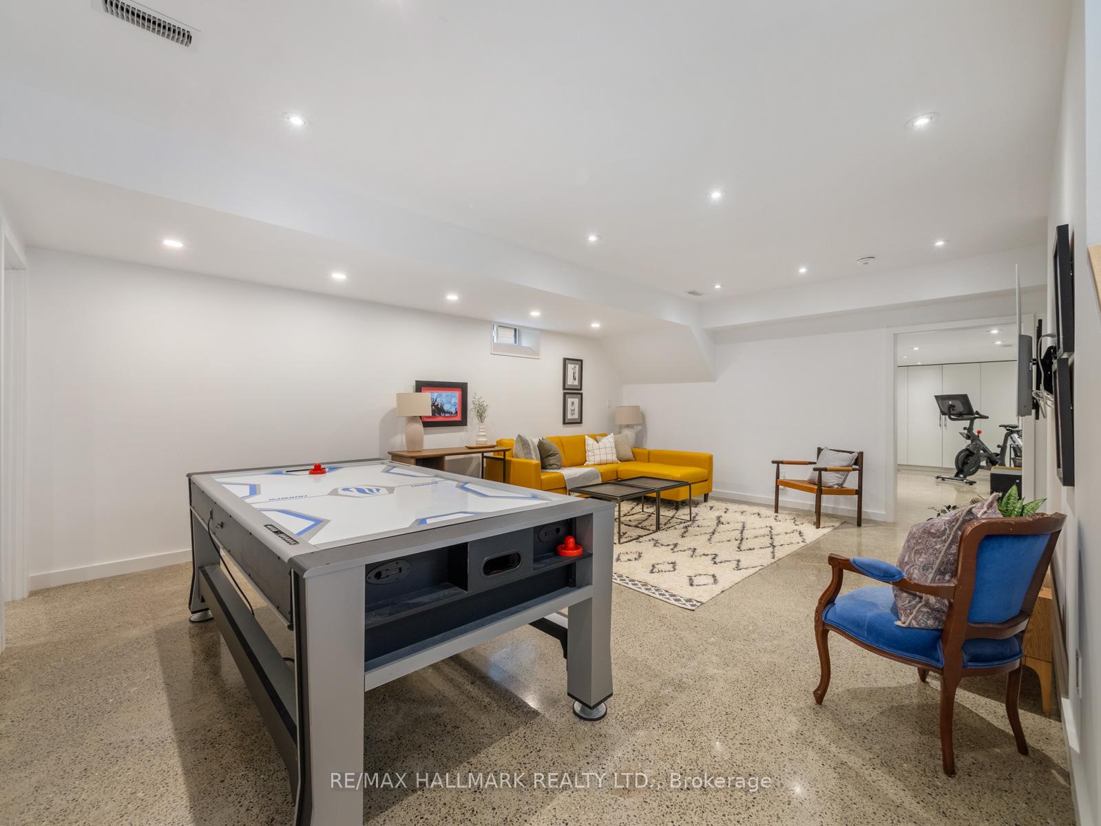 Photo 32 of 29 Treadway Boulevard, Toronto, East York — HOMEH
