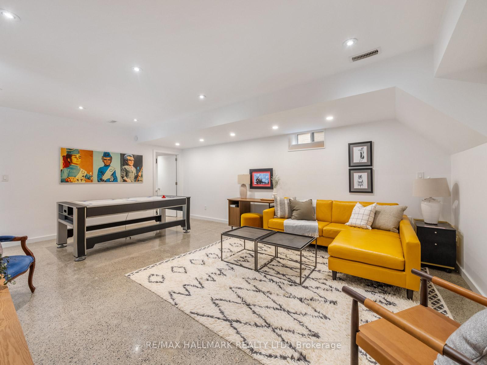Photo 35 of 29 Treadway Boulevard, Toronto, East York — HOMEH