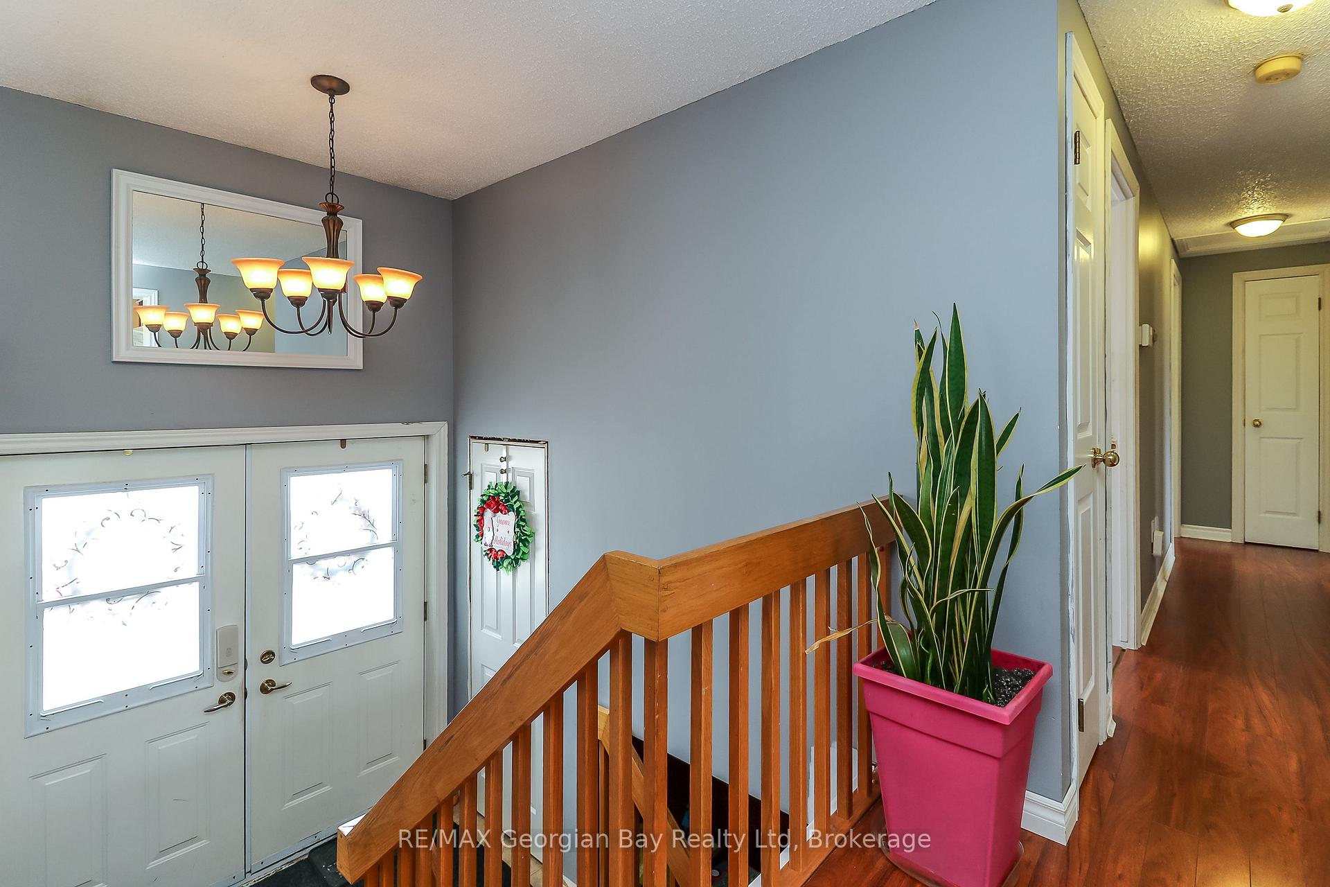 Photo 6 of 117 Bay Street, Tay, Victoria Harbour — HOMEH