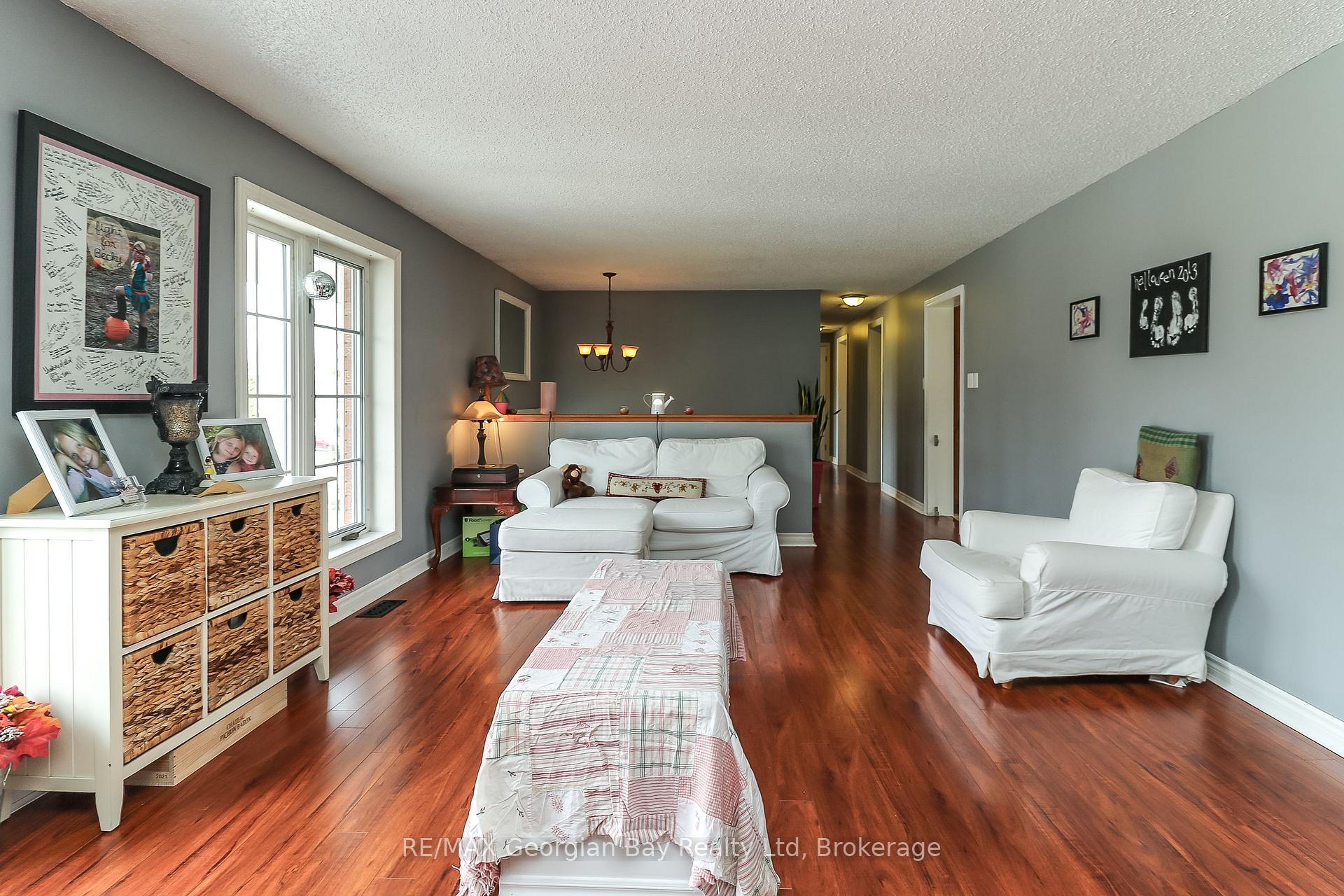 Photo 11 of 117 Bay Street, Tay, Victoria Harbour — HOMEH
