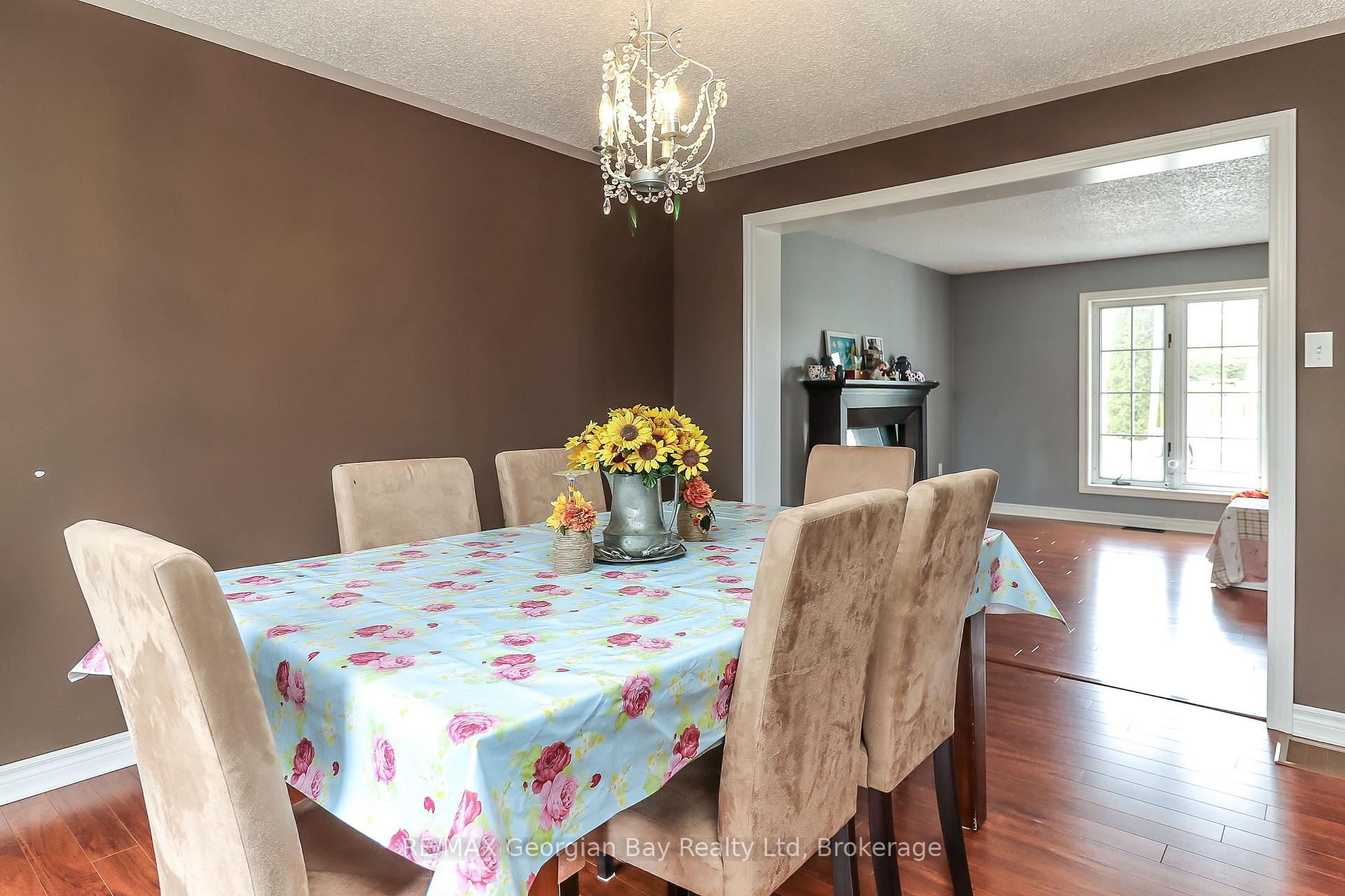 Photo 13 of 117 Bay Street, Tay, Victoria Harbour — HOMEH
