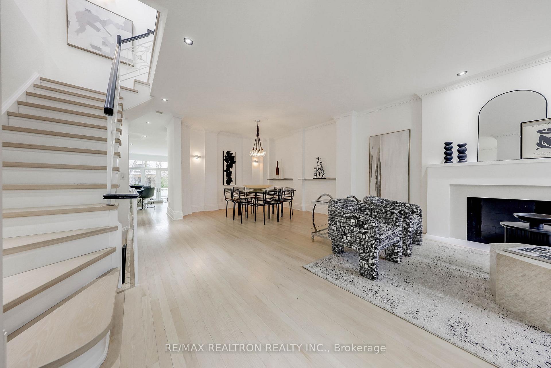 Photo 3 of 538 Castlefield Avenue, Toronto, Forest Hill North — HOMEH