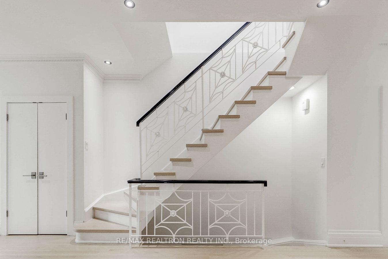 Photo 7 of 538 Castlefield Avenue, Toronto, Forest Hill North — HOMEH