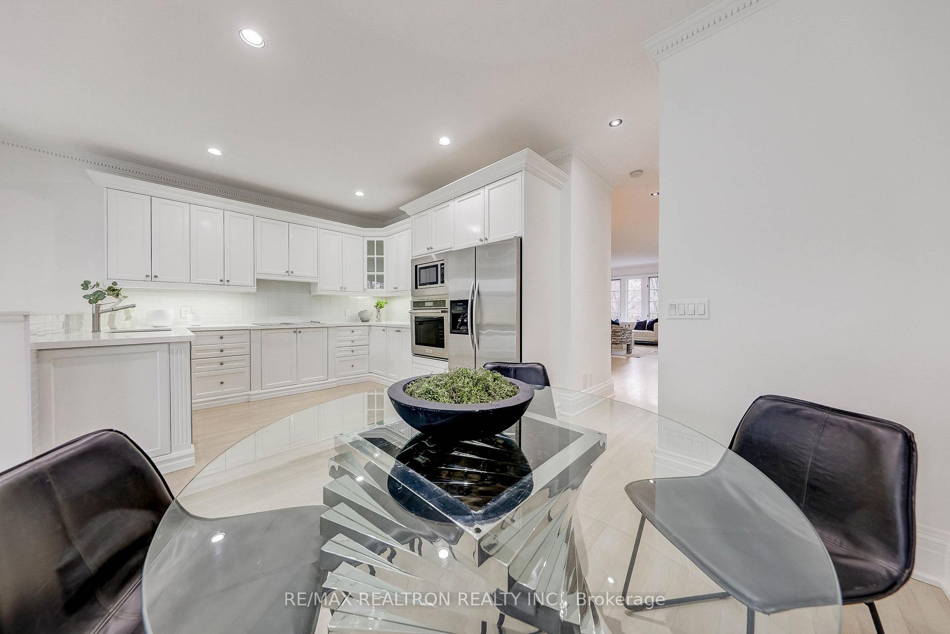 Photo 9 of 538 Castlefield Avenue, Toronto, Forest Hill North — HOMEH