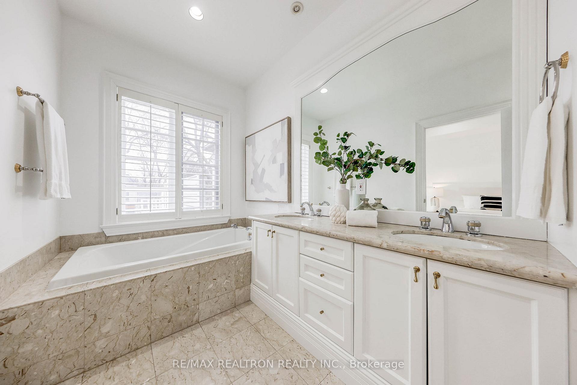 Photo 15 of 538 Castlefield Avenue, Toronto, Forest Hill North — HOMEH