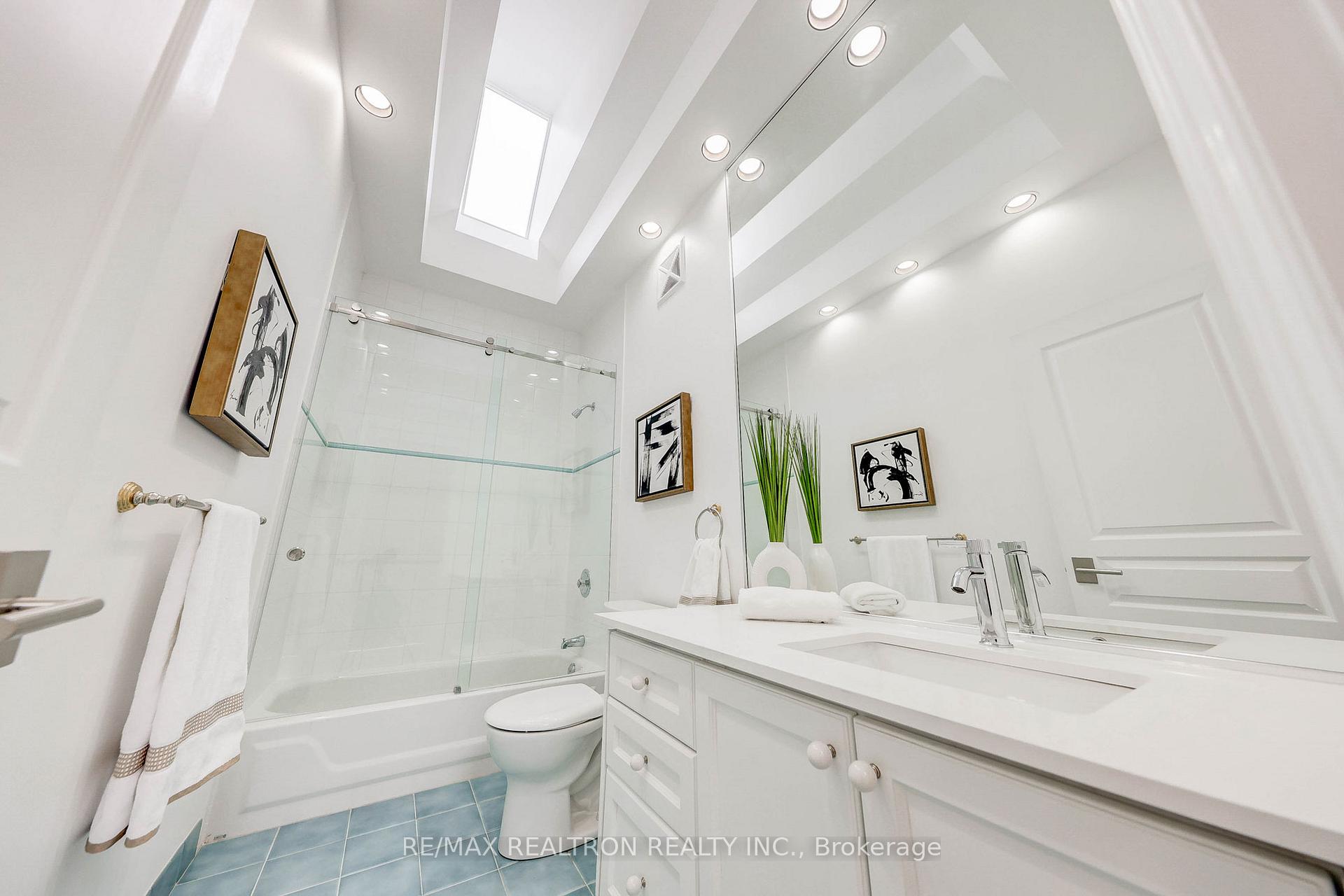 Photo 19 of 538 Castlefield Avenue, Toronto, Forest Hill North — HOMEH