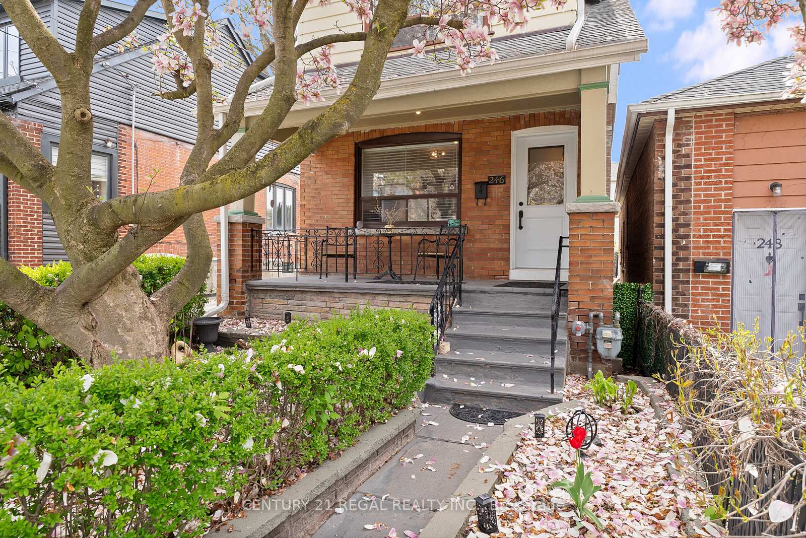 Front of 246 Westlake Avenue