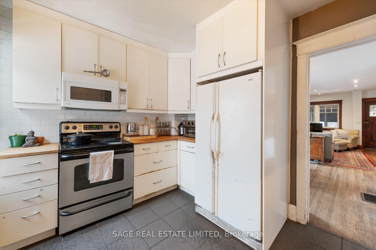 Photo 9 of 1149 Gerrard Street E, Toronto, South Riverdale — HOMEH