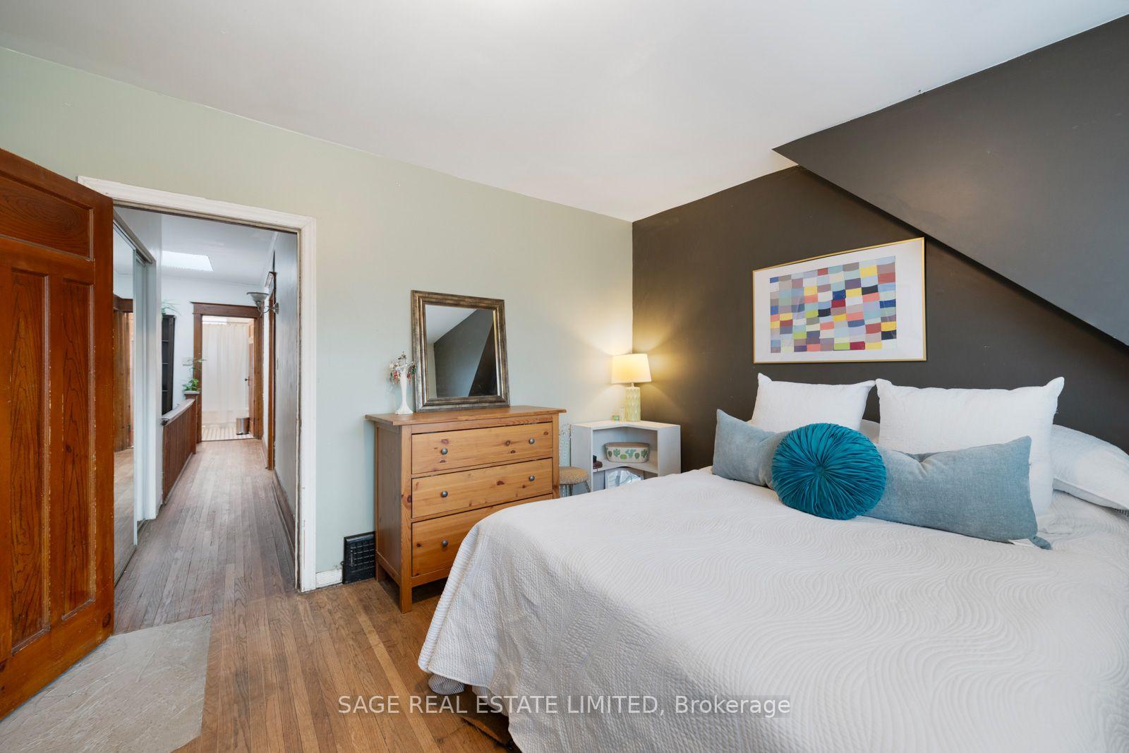 Photo 13 of 1149 Gerrard Street E, Toronto, South Riverdale — HOMEH