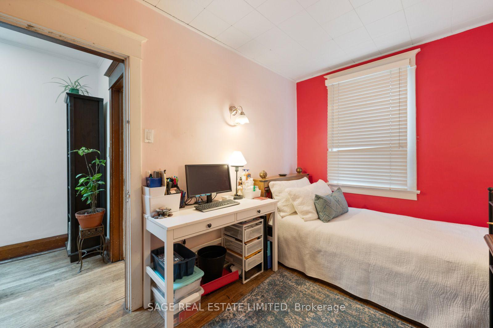 Photo 15 of 1149 Gerrard Street E, Toronto, South Riverdale — HOMEH
