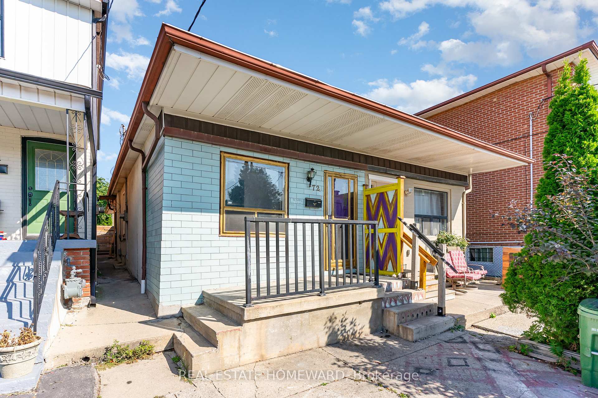 Front of 72 Earlsdale Avenue