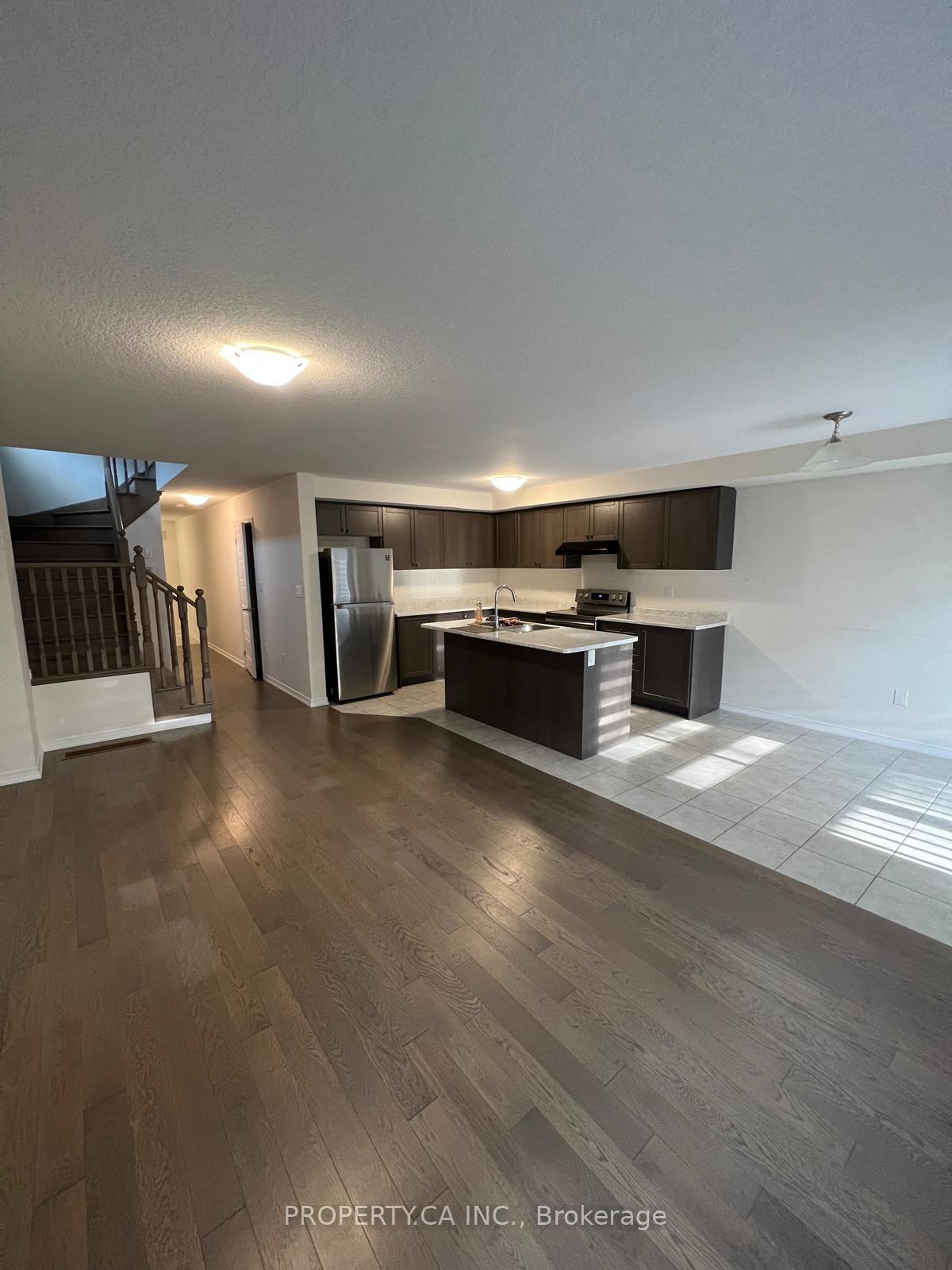 Photo 8 of 112 Esther Crescent, Thorold, Hurricane/Merrittville — HOMEH