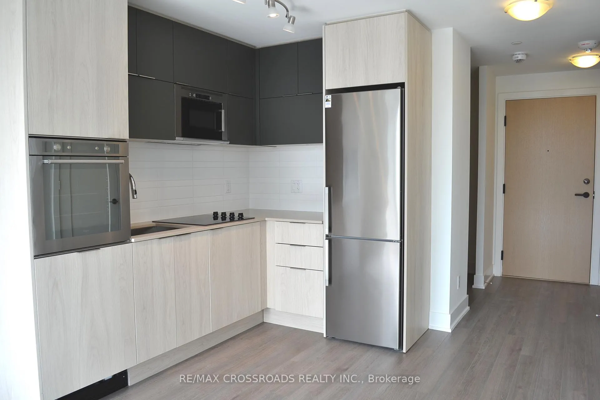 Photo 6 of Unit 303, 1 Belsize Drive, Toronto, Mount Pleasant West — HOMEH