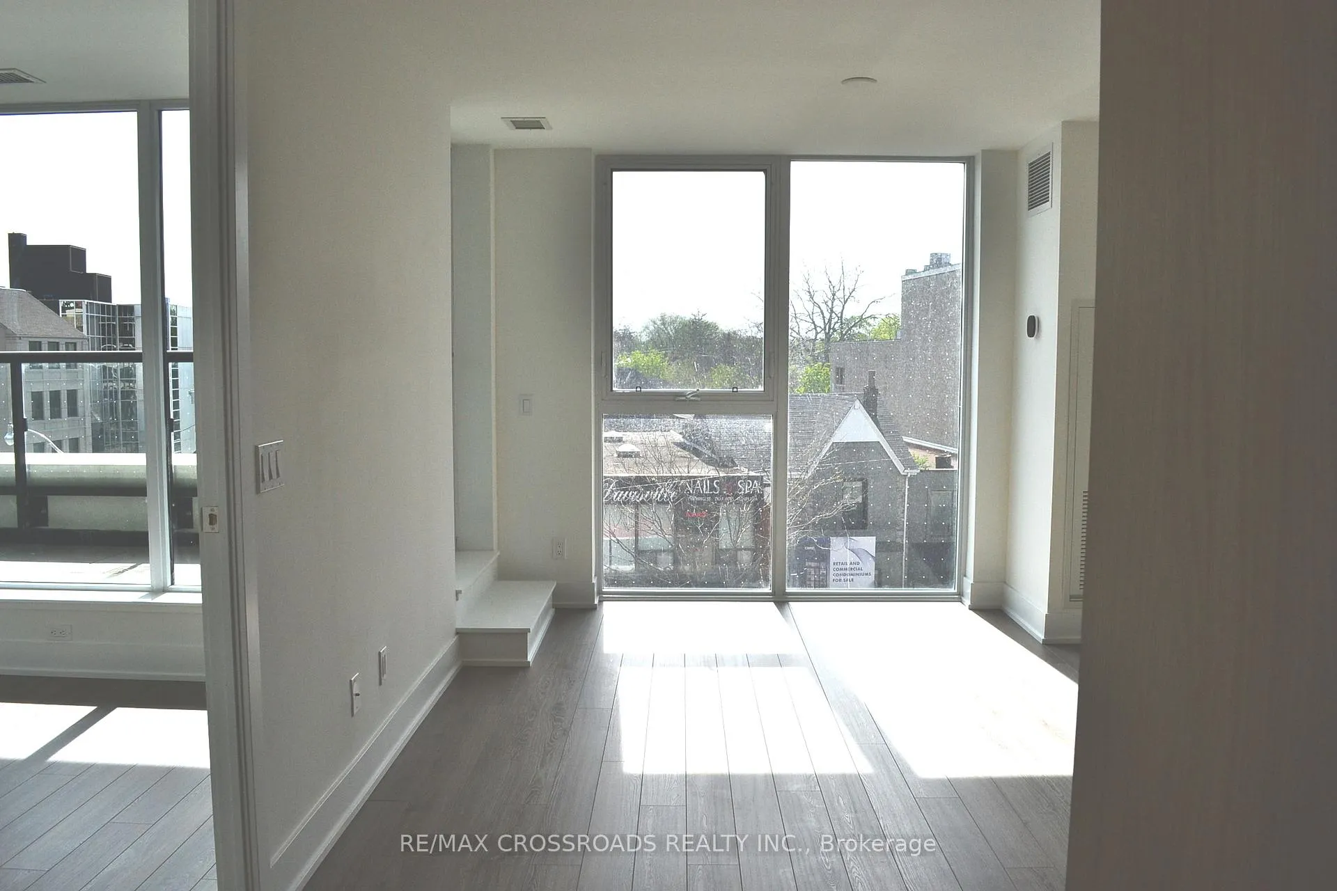 Photo 7 of Unit 303, 1 Belsize Drive, Toronto, Mount Pleasant West — HOMEH