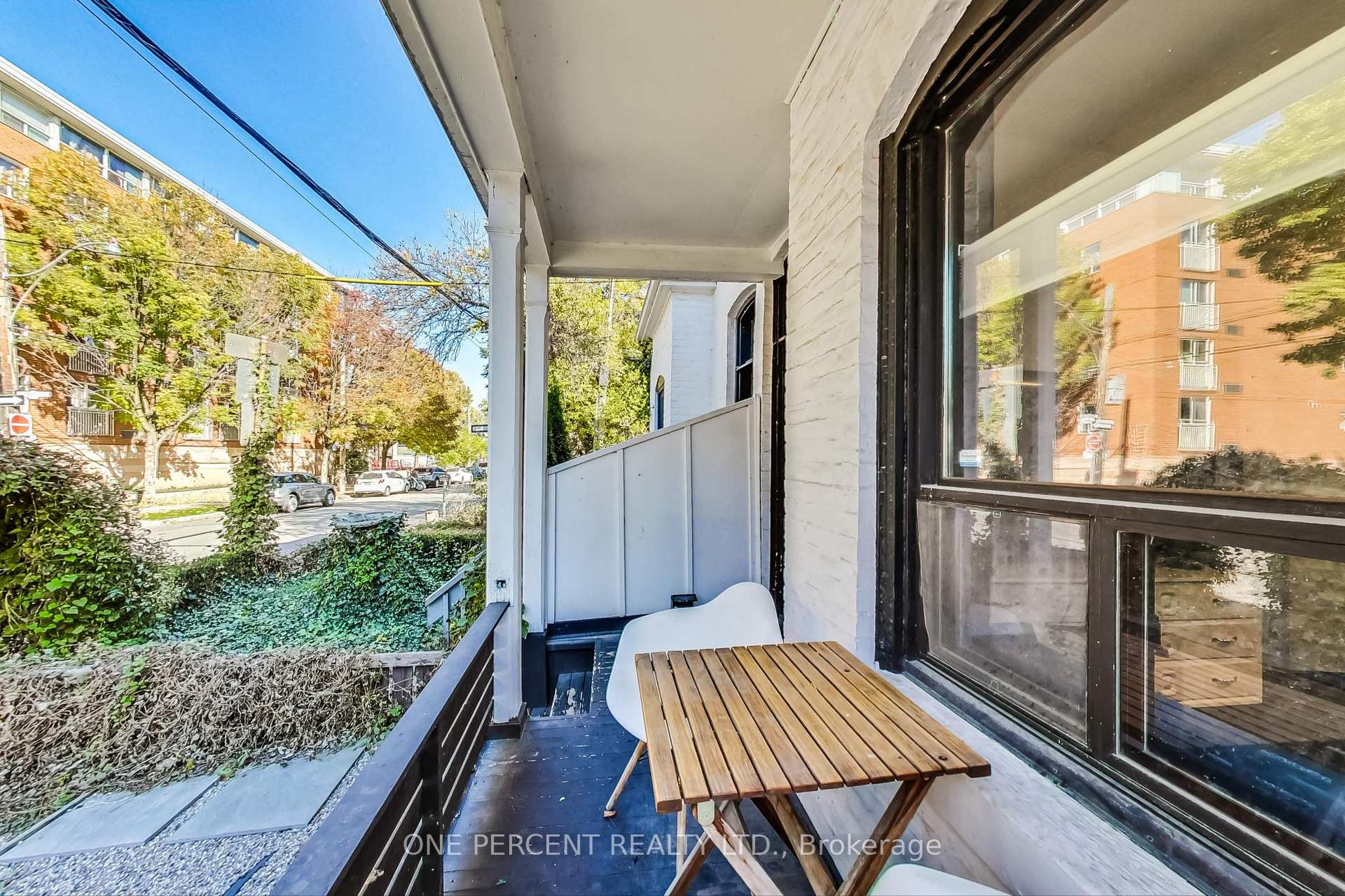 Photo 11 of 825 Adelaide Street W, Toronto, Niagara — HOMEH
