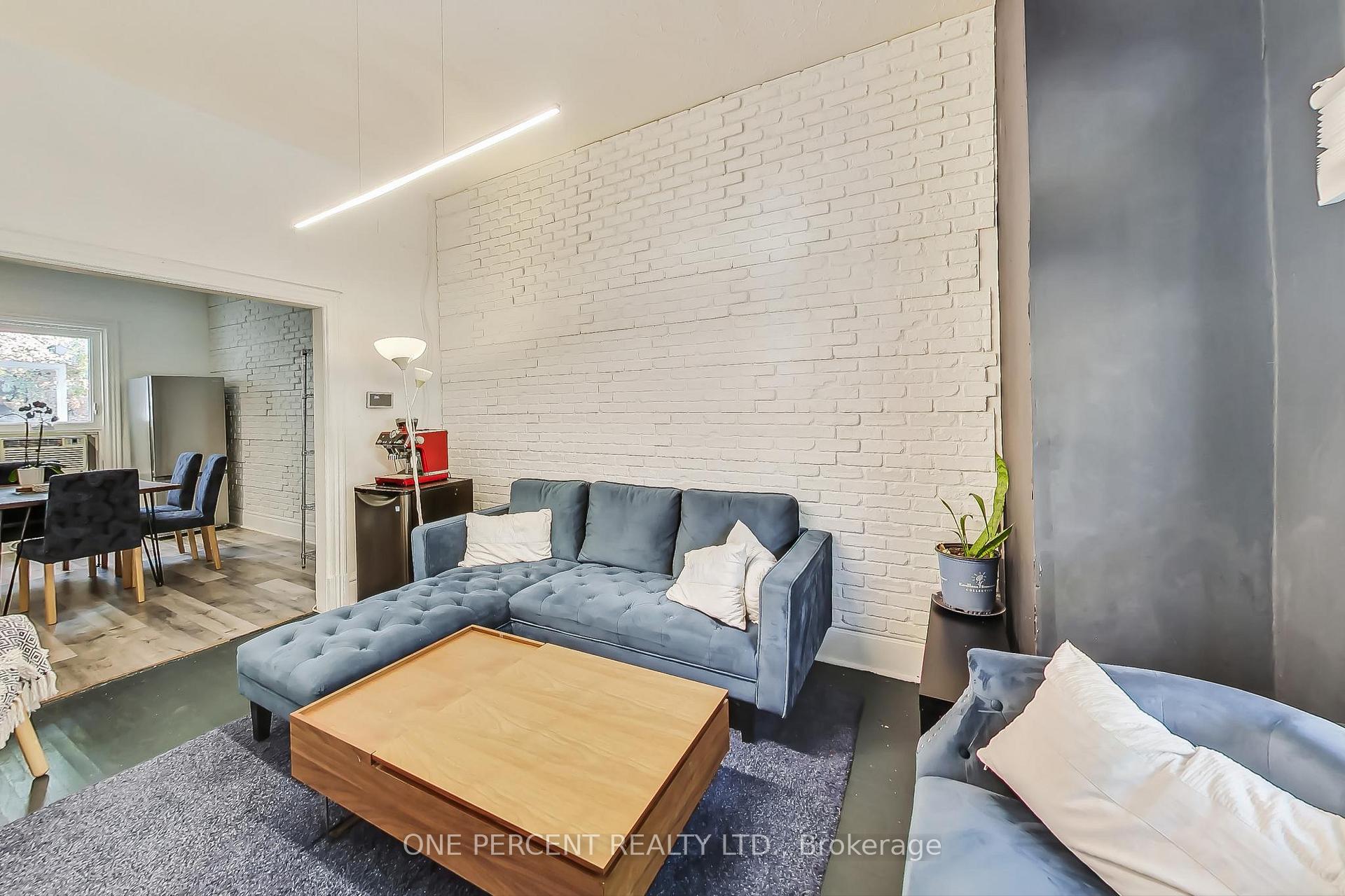 Photo 39 of 825 Adelaide Street W, Toronto, Niagara — HOMEH
