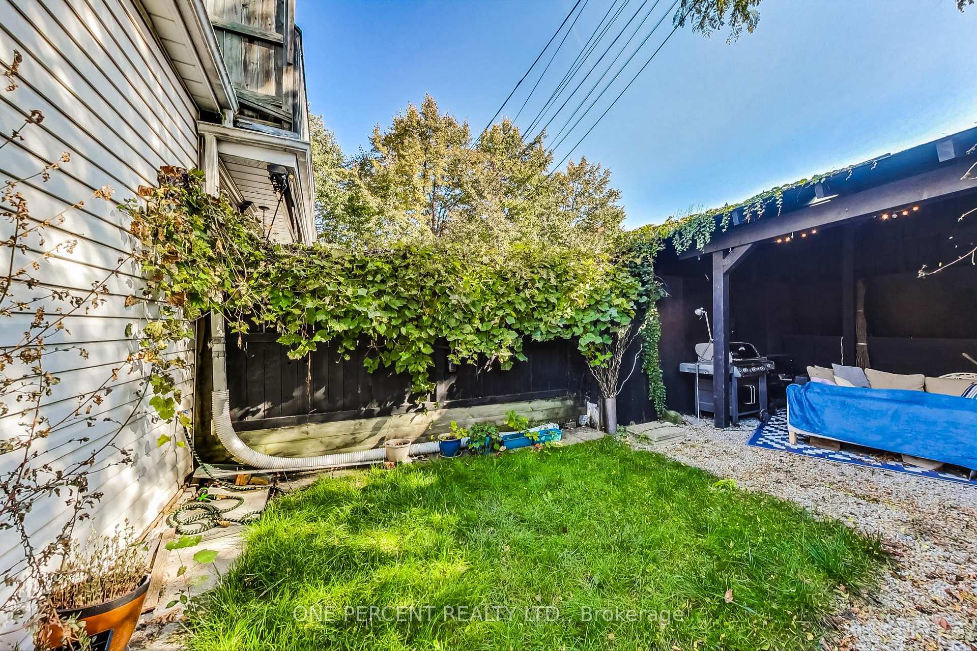 Photo 30 of 825 Adelaide Street W, Toronto, Niagara — HOMEH