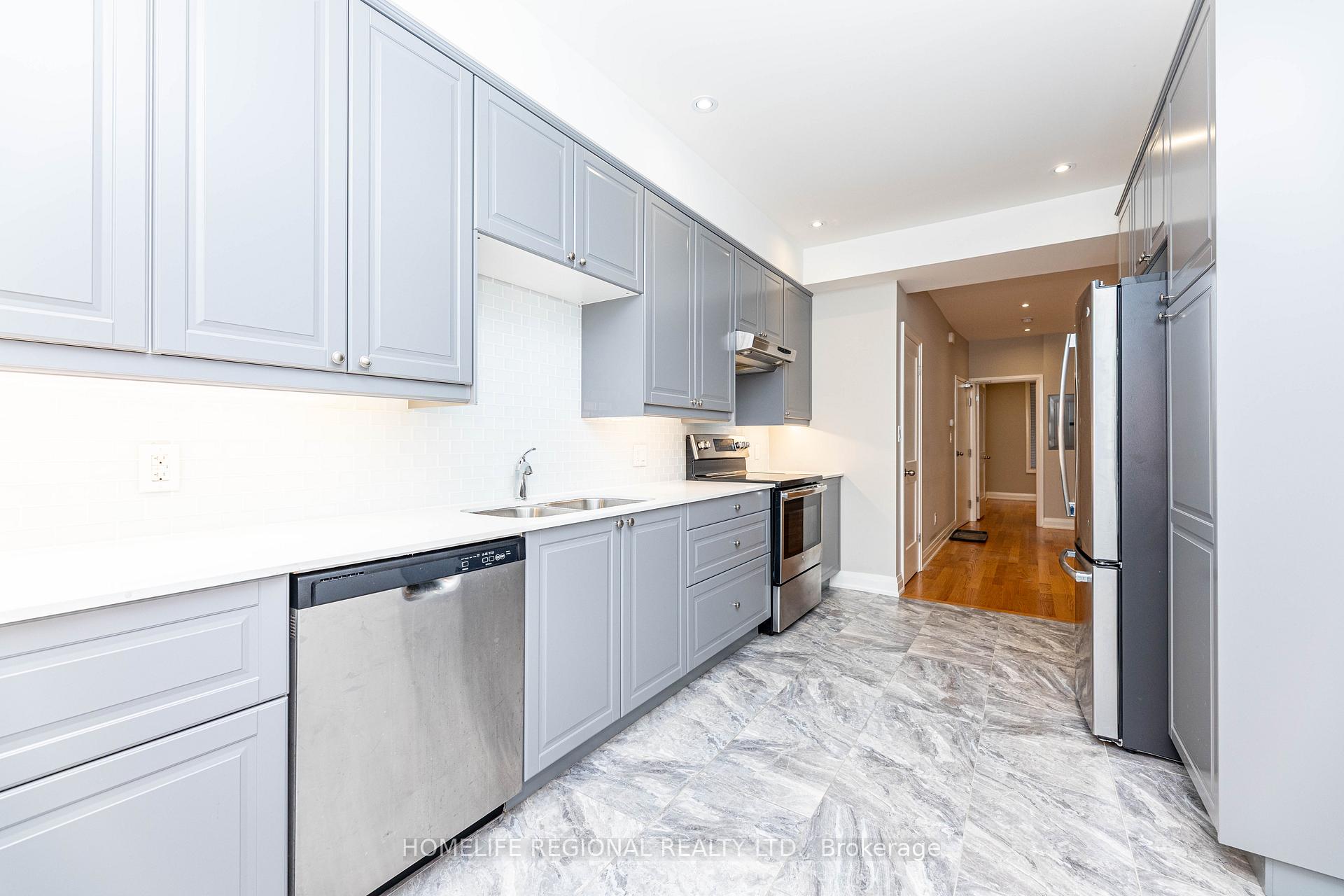Photo 3 of Unit Main Floor, 204 Roxton Road, Toronto, Trinity-Bellwoods — HOMEH