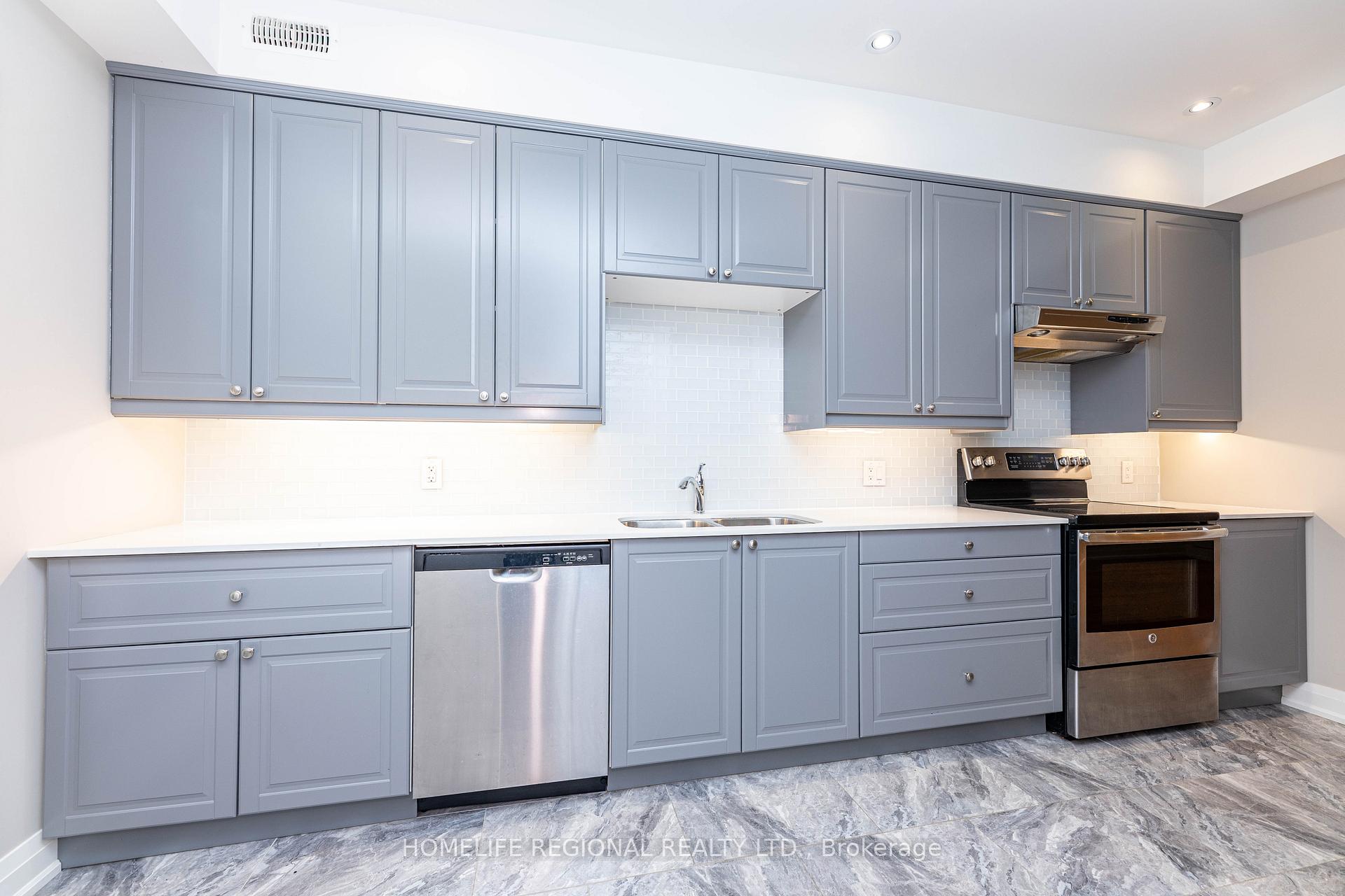 Photo 5 of Unit Main Floor, 204 Roxton Road, Toronto, Trinity-Bellwoods — HOMEH