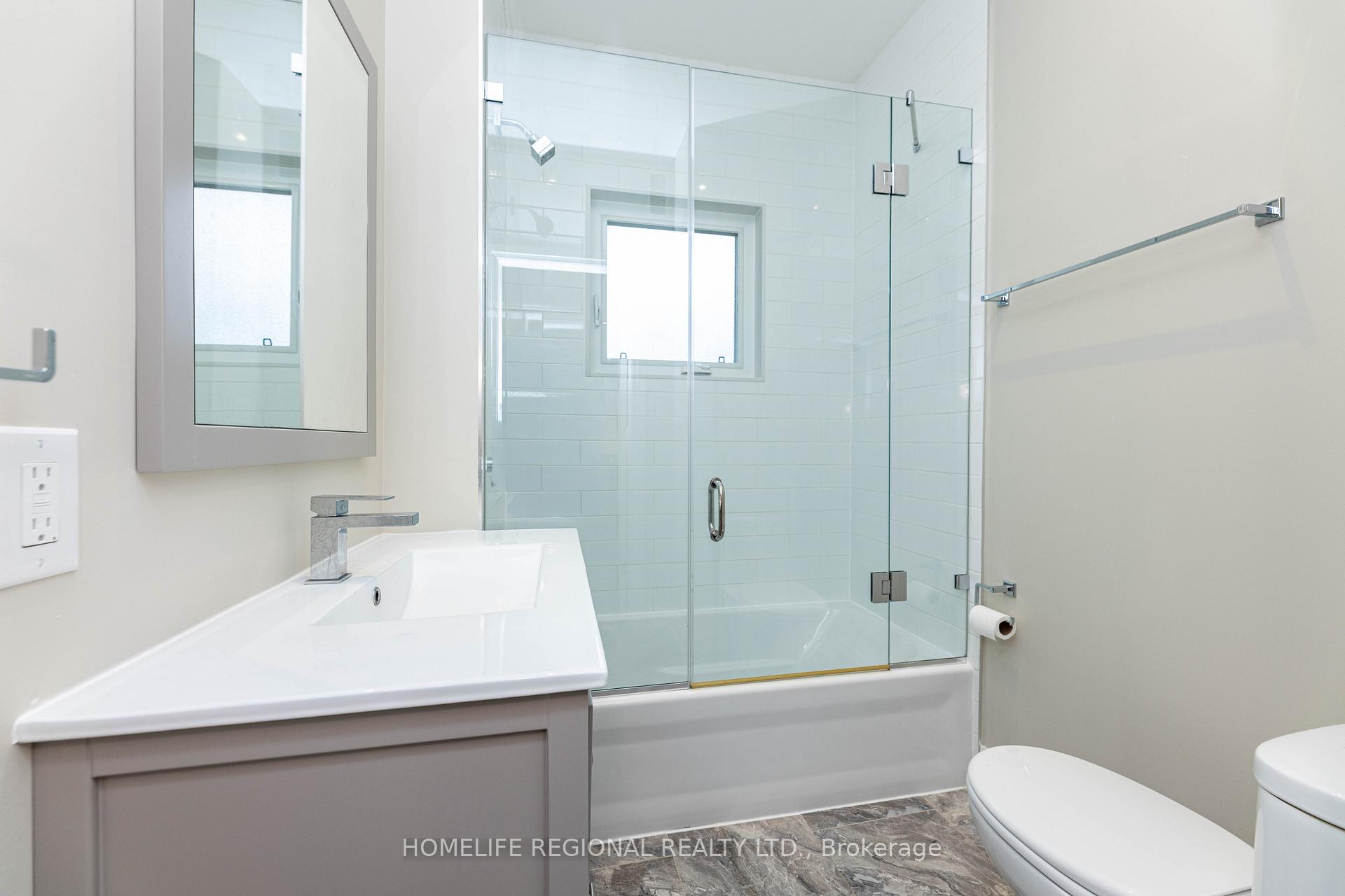 Photo 6 of Unit Main Floor, 204 Roxton Road, Toronto, Trinity-Bellwoods — HOMEH