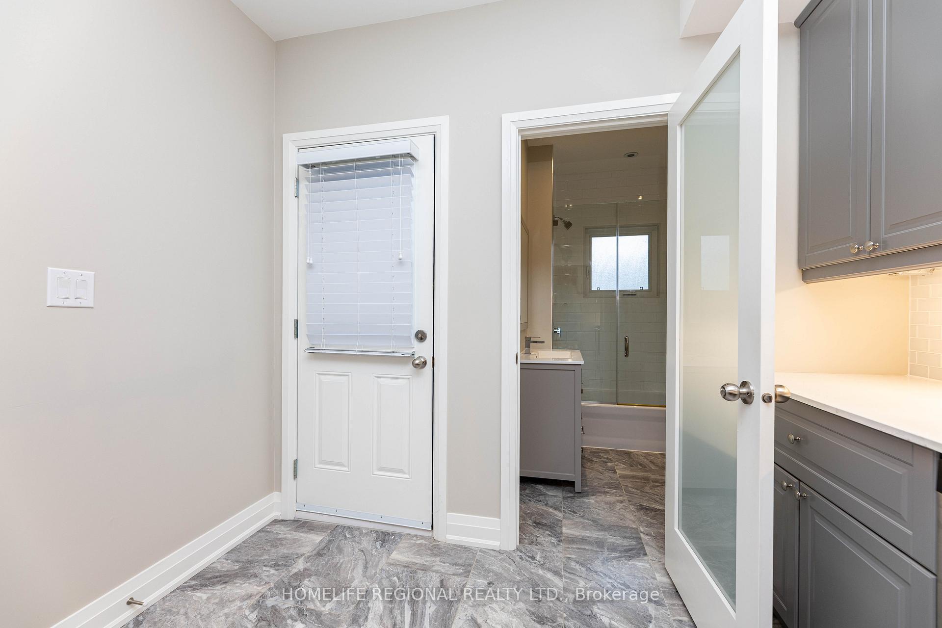 Photo 8 of Unit Main Floor, 204 Roxton Road, Toronto, Trinity-Bellwoods — HOMEH