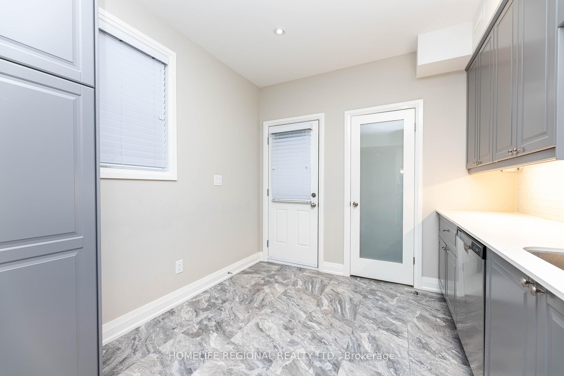 Photo 10 of Unit Main Floor, 204 Roxton Road, Toronto, Trinity-Bellwoods — HOMEH