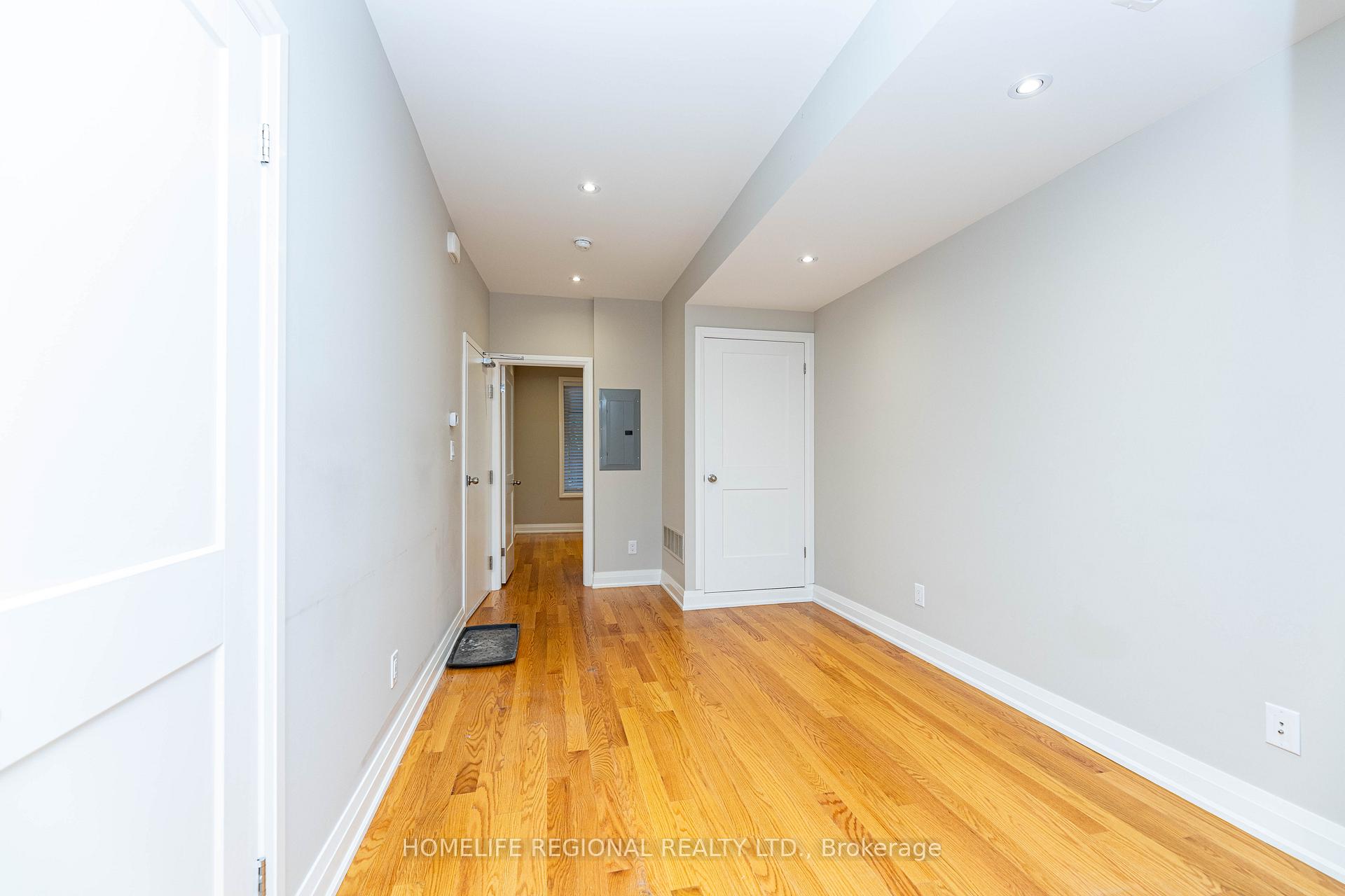 Photo 16 of Unit Main Floor, 204 Roxton Road, Toronto, Trinity-Bellwoods — HOMEH