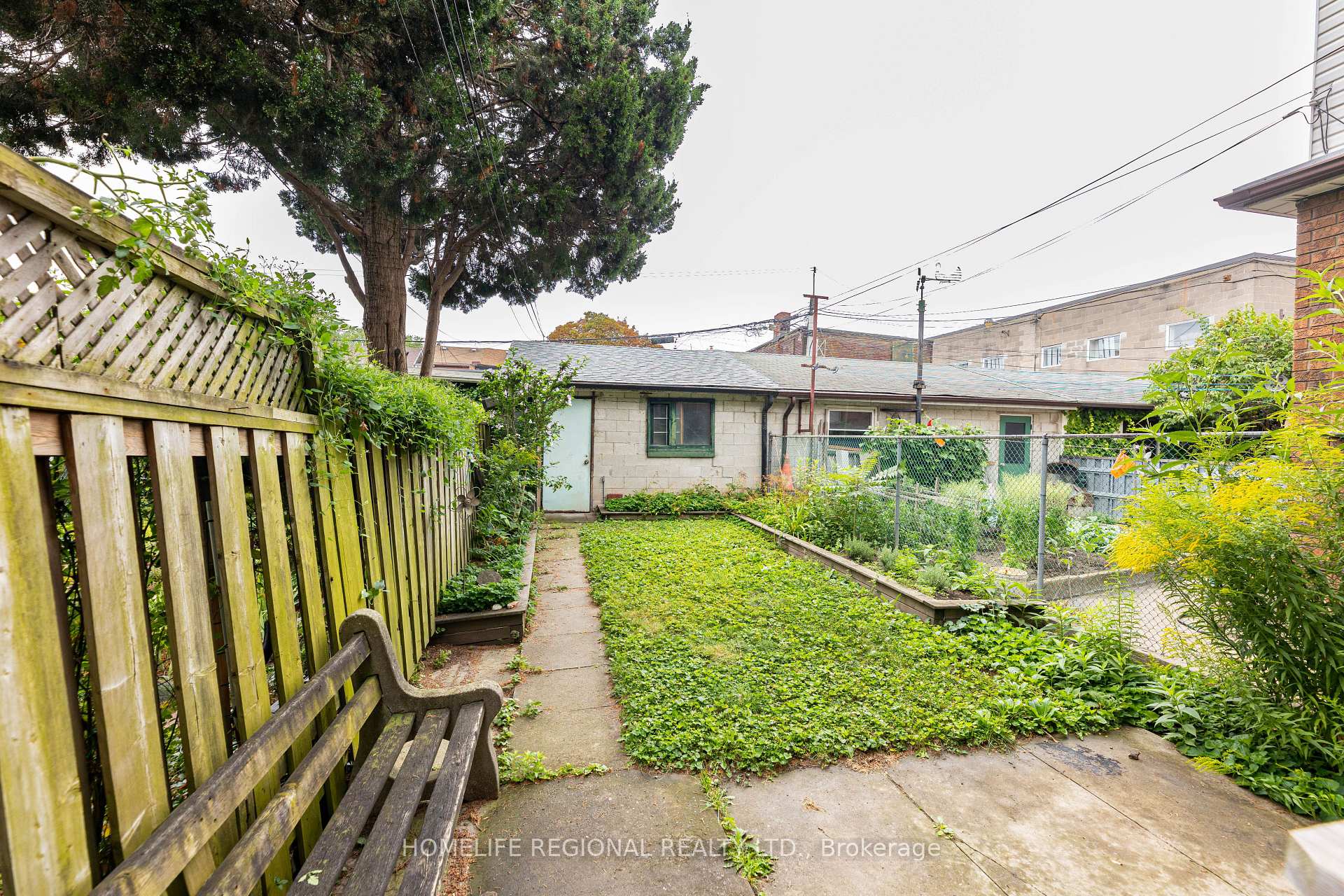 Photo 20 of Unit Main Floor, 204 Roxton Road, Toronto, Trinity-Bellwoods — HOMEH