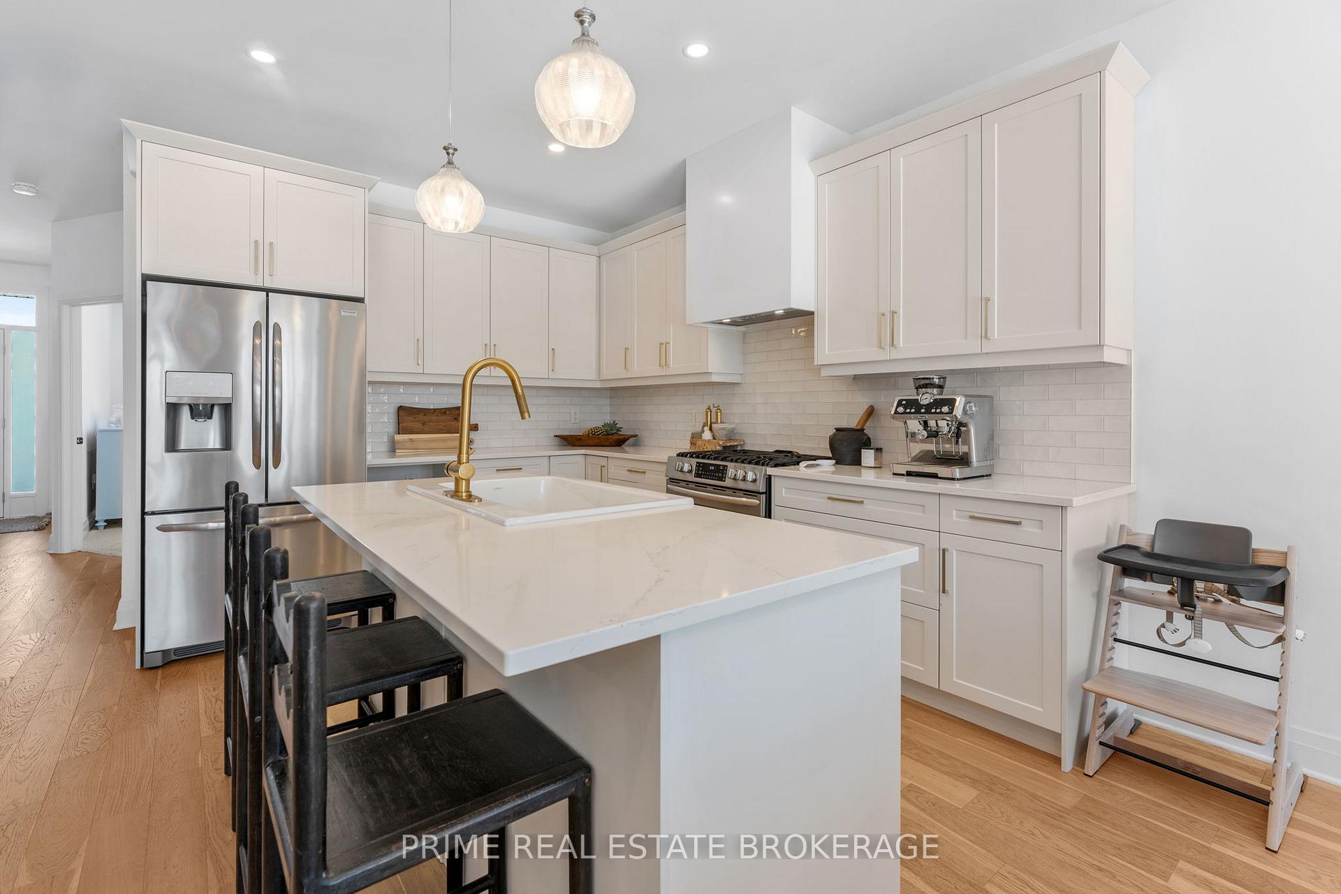 Photo 6 of 156 Ridge Street, Strathroy-Caradoc, SW — HOMEH