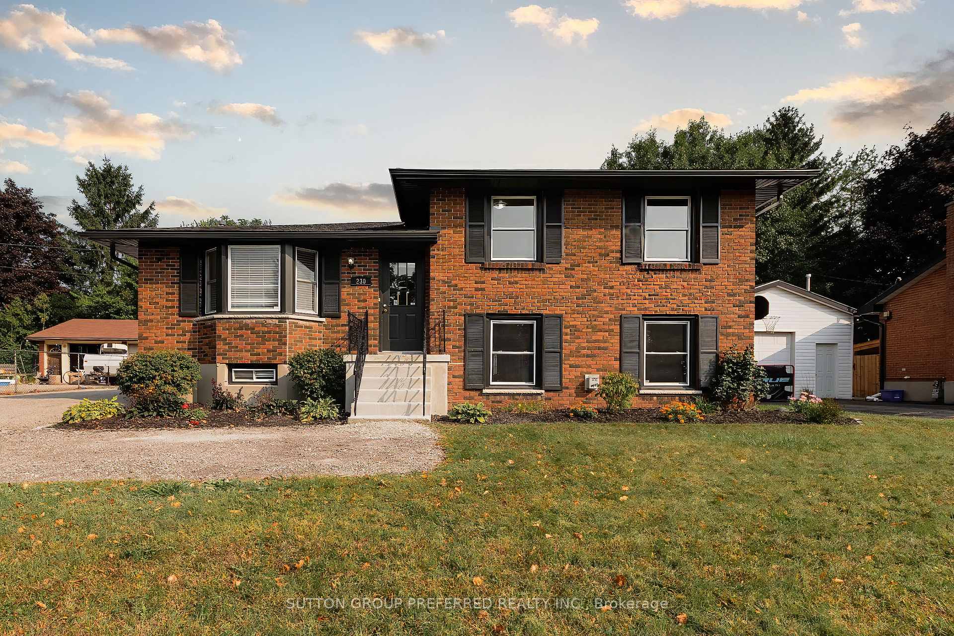 Photo 1 of 230 Chittick Crescent, Thames Centre, Dorchester — HOMEH