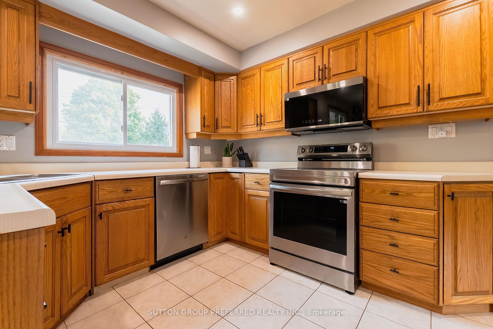 Photo 6 of 230 Chittick Crescent, Thames Centre, Dorchester — HOMEH