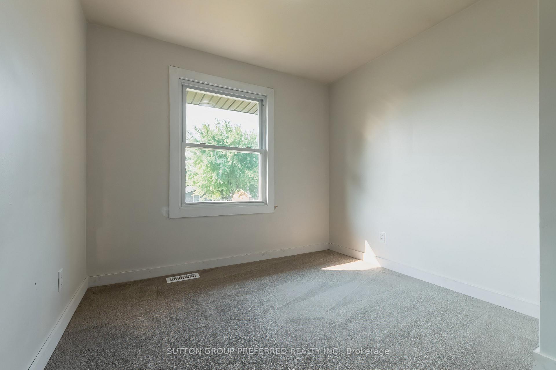 Photo 13 of 230 Chittick Crescent, Thames Centre, Dorchester — HOMEH