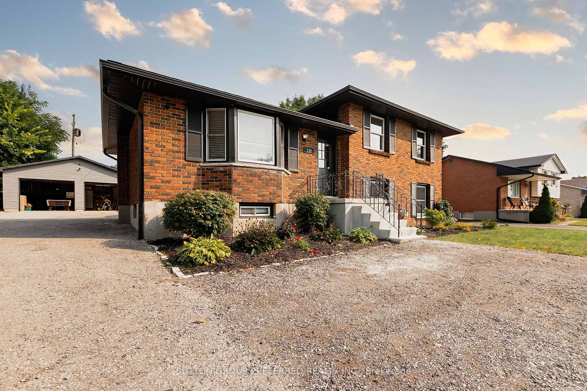Photo 32 of 230 Chittick Crescent, Thames Centre, Dorchester — HOMEH