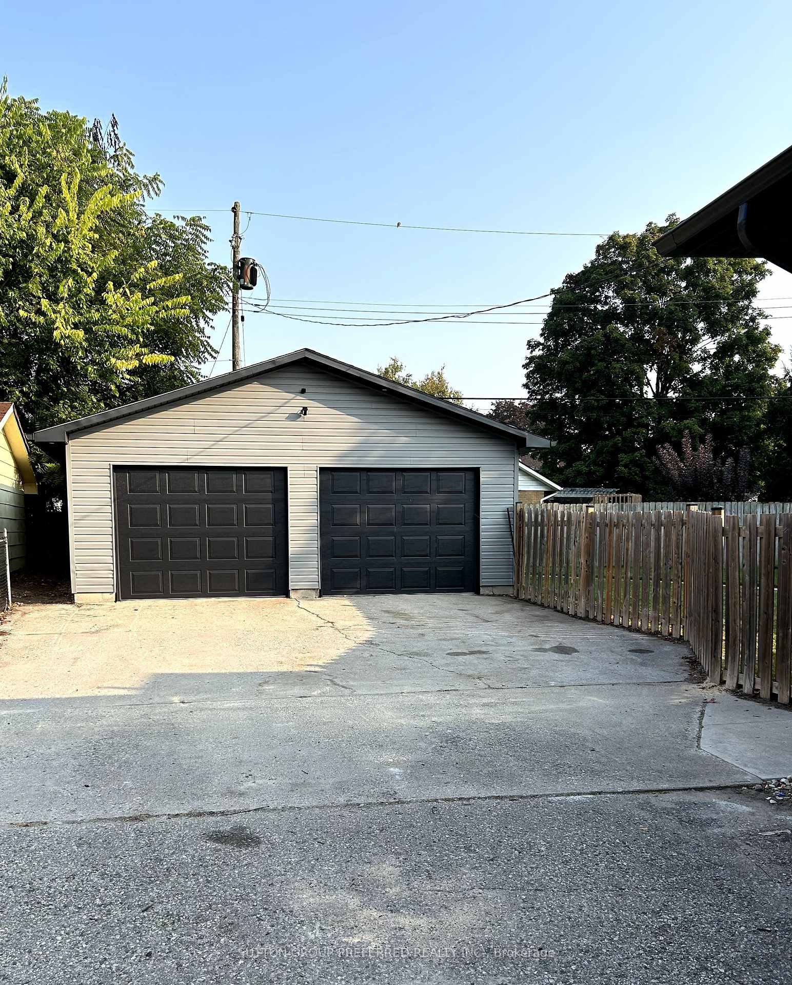 Photo 33 of 230 Chittick Crescent, Thames Centre, Dorchester — HOMEH