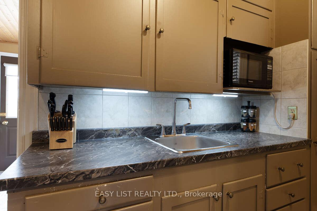 Photo 9 of 104 North Street, Strathroy-Caradoc, NW — HOMEH